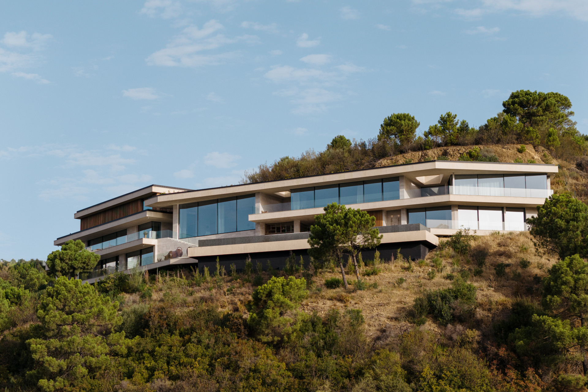 Brand-new contemporary seven bedroom, south facing villa in Monte Mayor, Benahavis.
