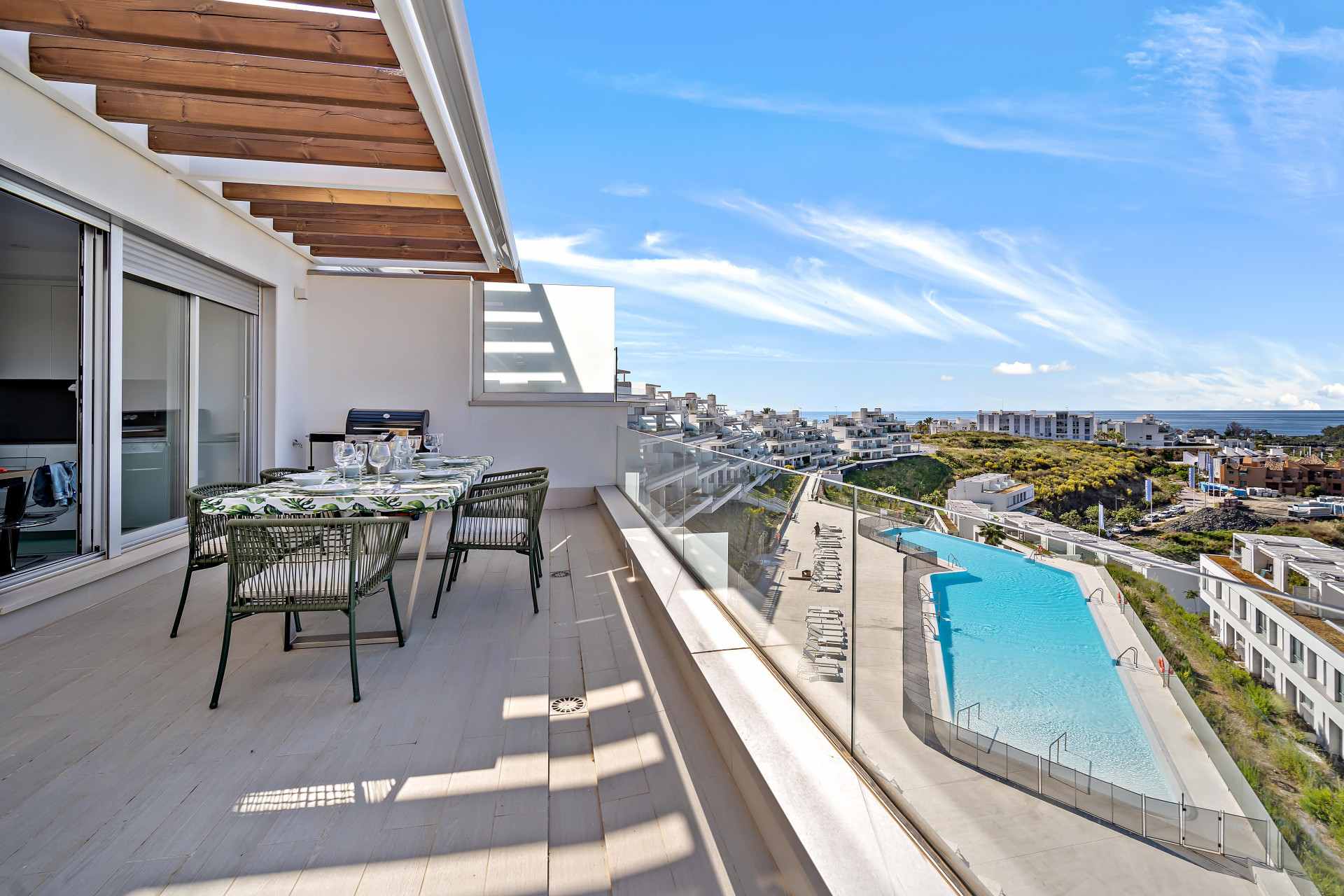 Un maravilloso apartamento luminoso y moderno con increíbles vistas