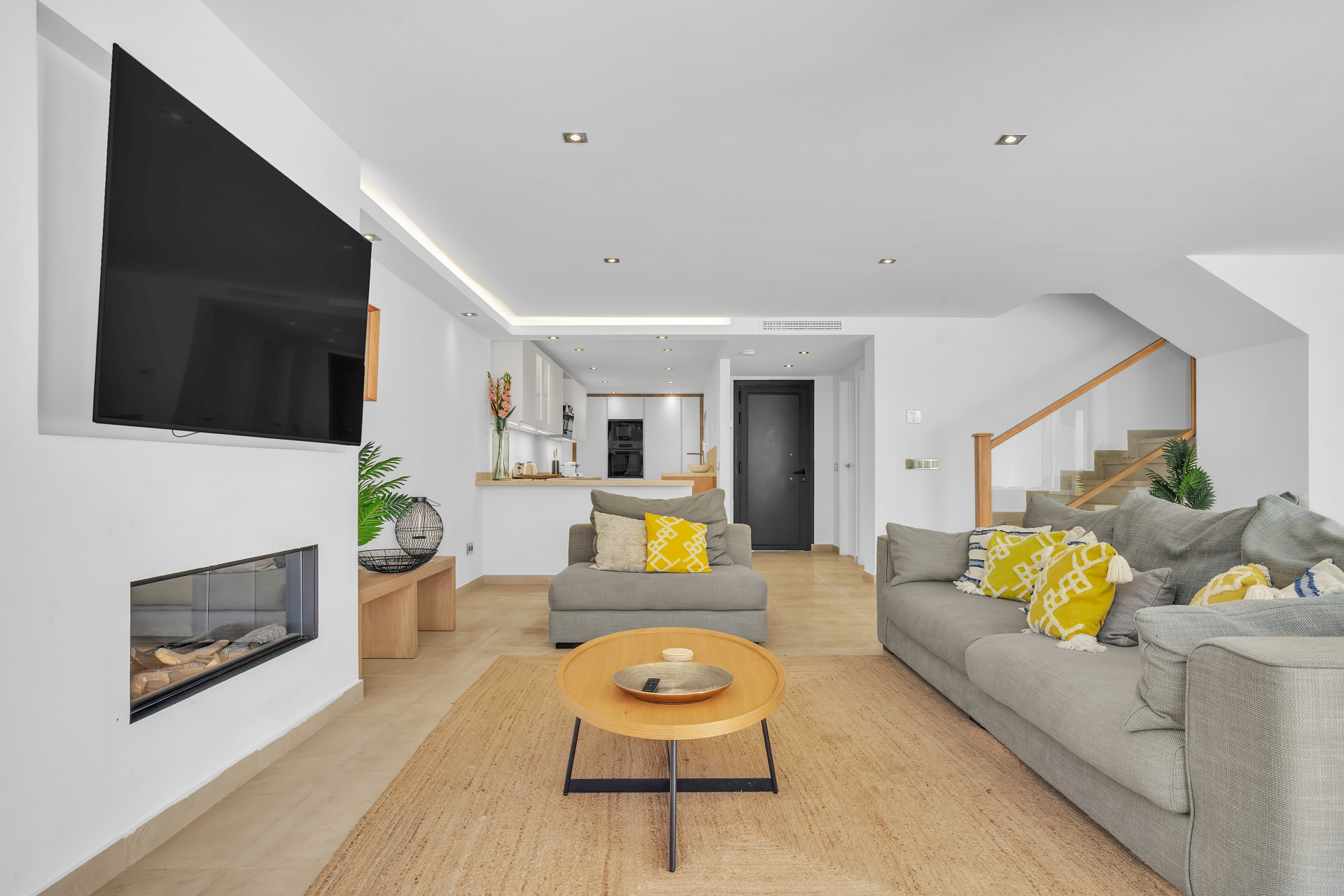 A beautiful modern townhouse newly reformed to the highest standards.