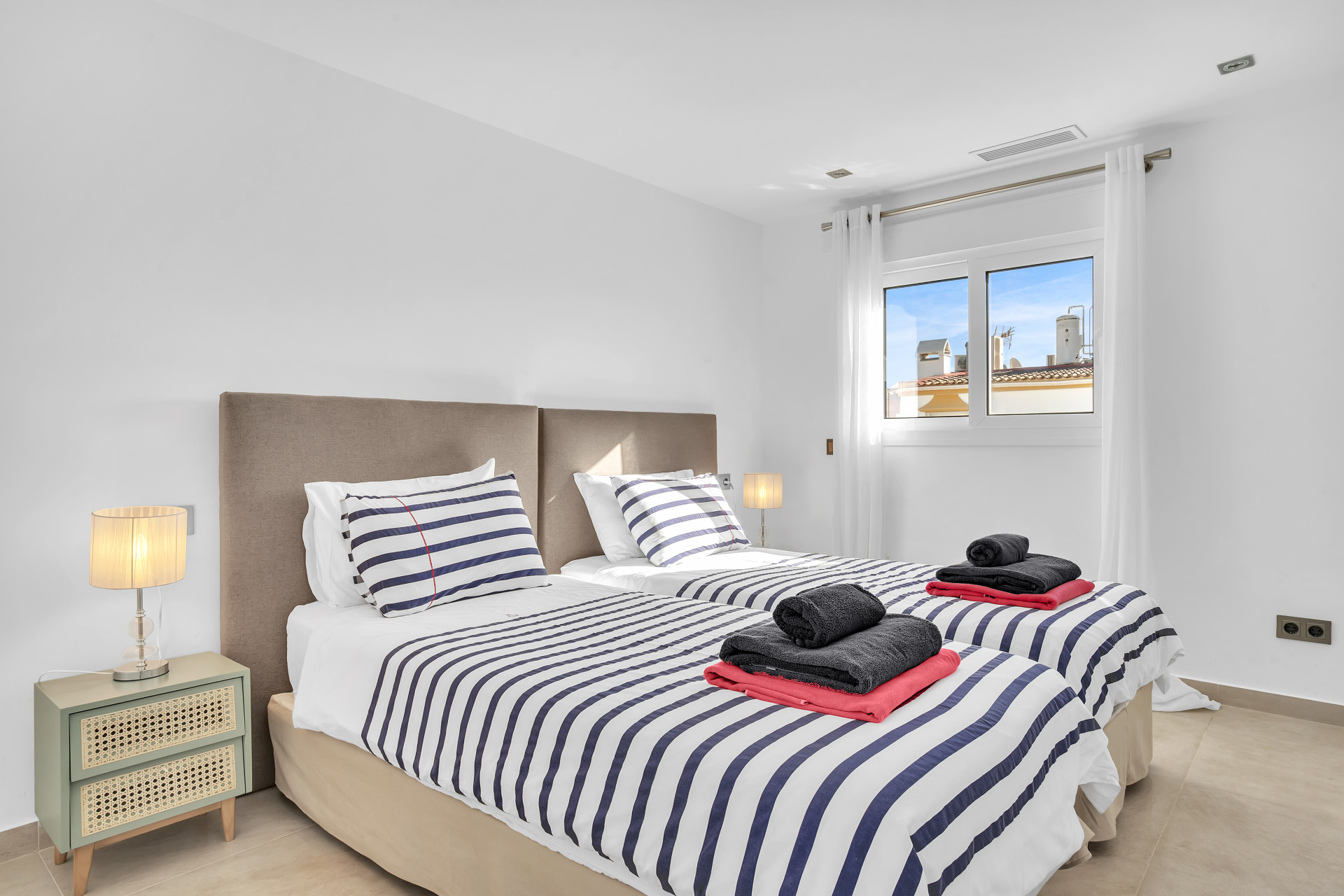 A beautiful modern townhouse newly reformed to the highest standards.