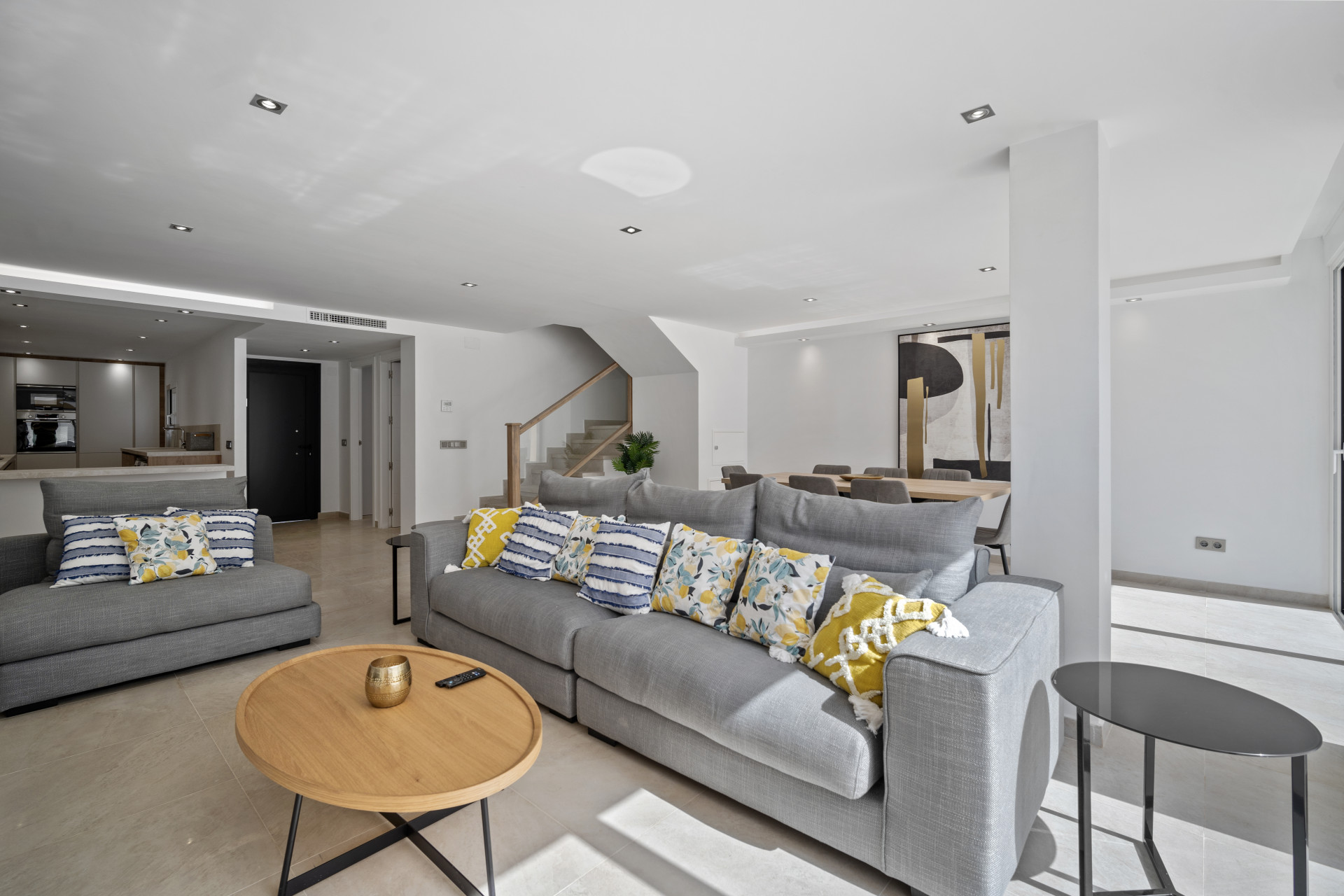 A beautiful modern townhouse newly reformed to the highest standards.