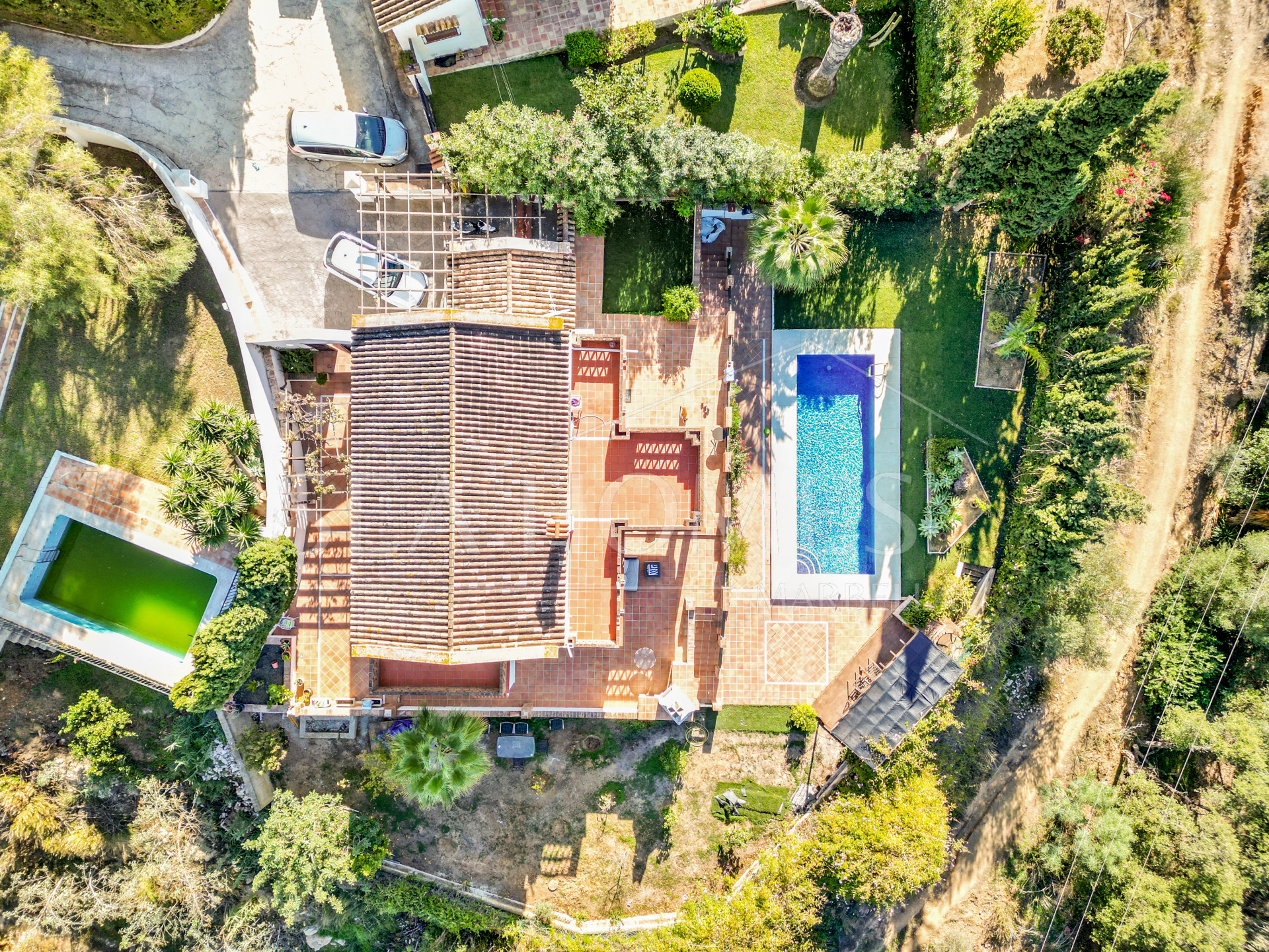 Fantastic opportunity; a four bedroom, south west facing villa in Elviria