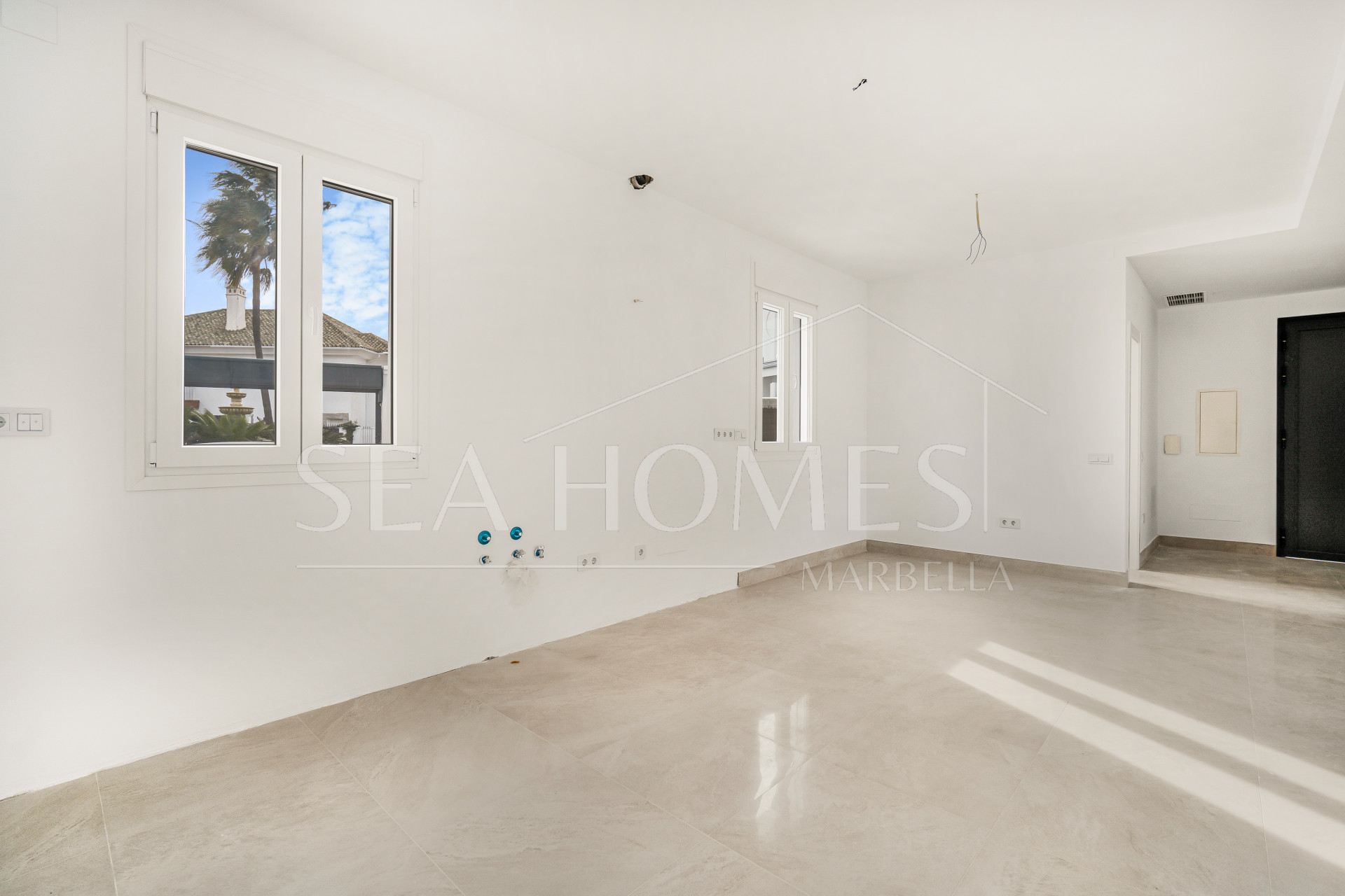 Fantastic three bedroom semi detached villa in a gated community of Monte Elviria, La Mairena