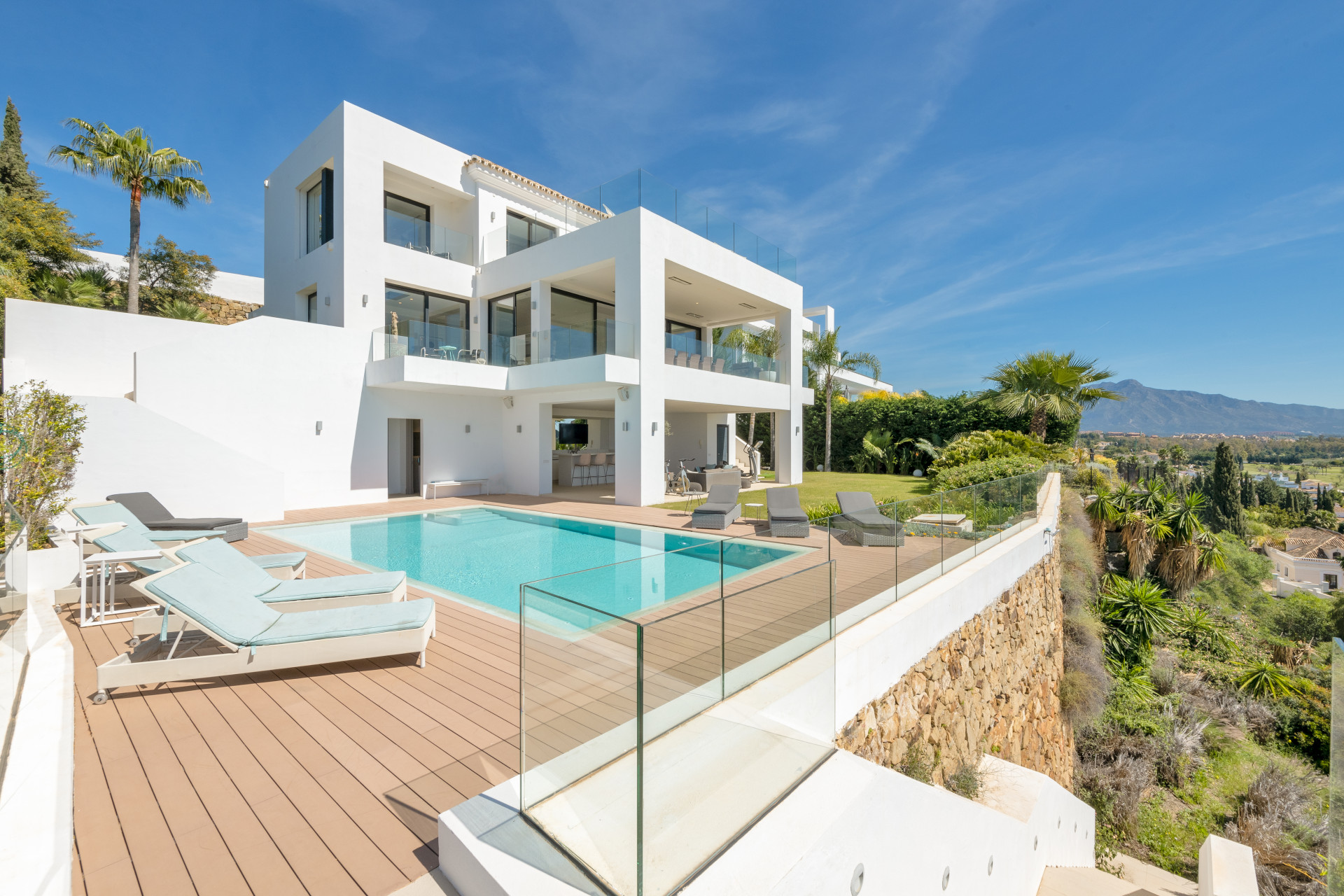 Exquisite Five-Bedroom Villa in Benahavis, Malaga