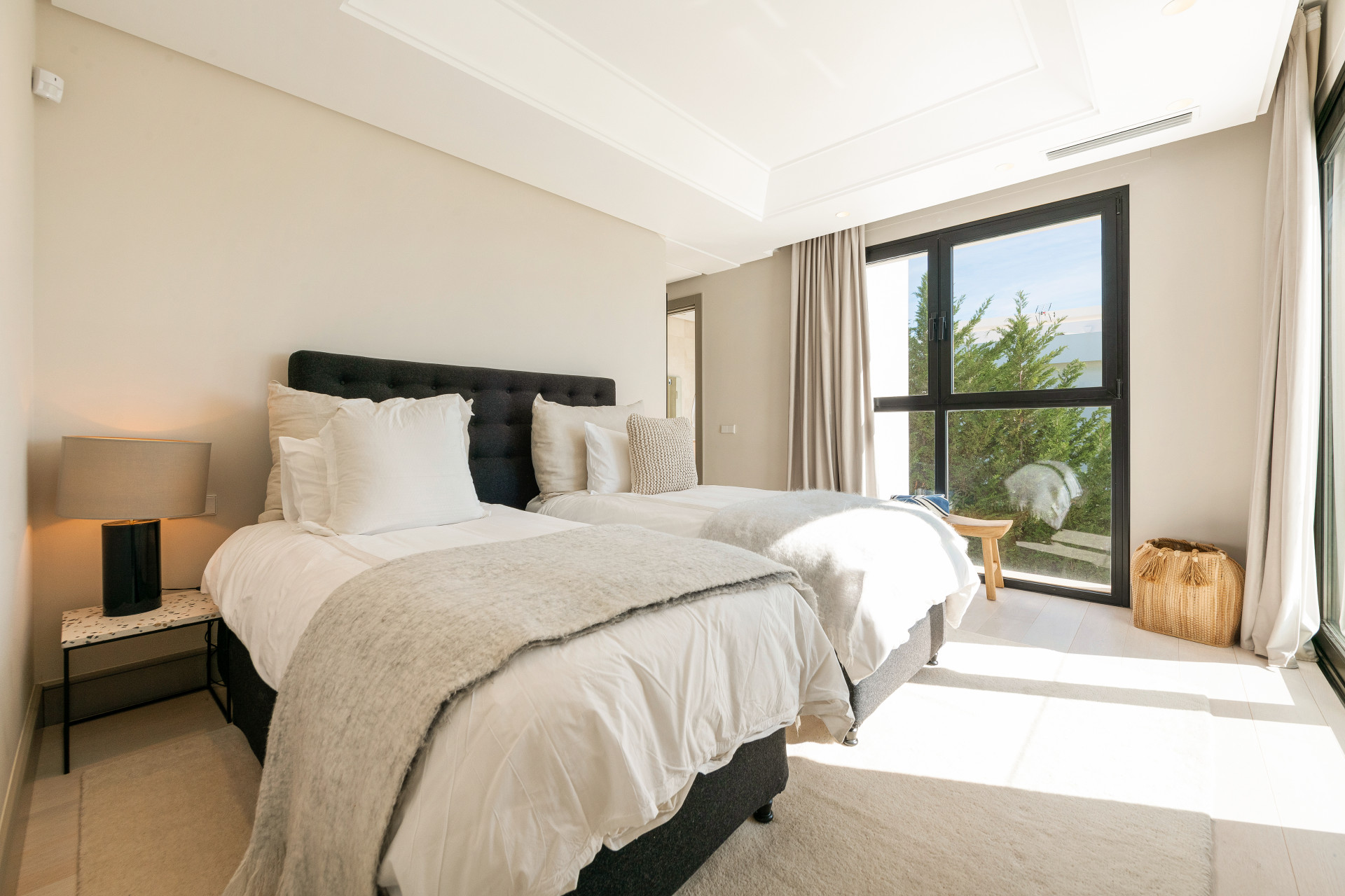 Exquisite Five-Bedroom Villa in Benahavis, Malaga