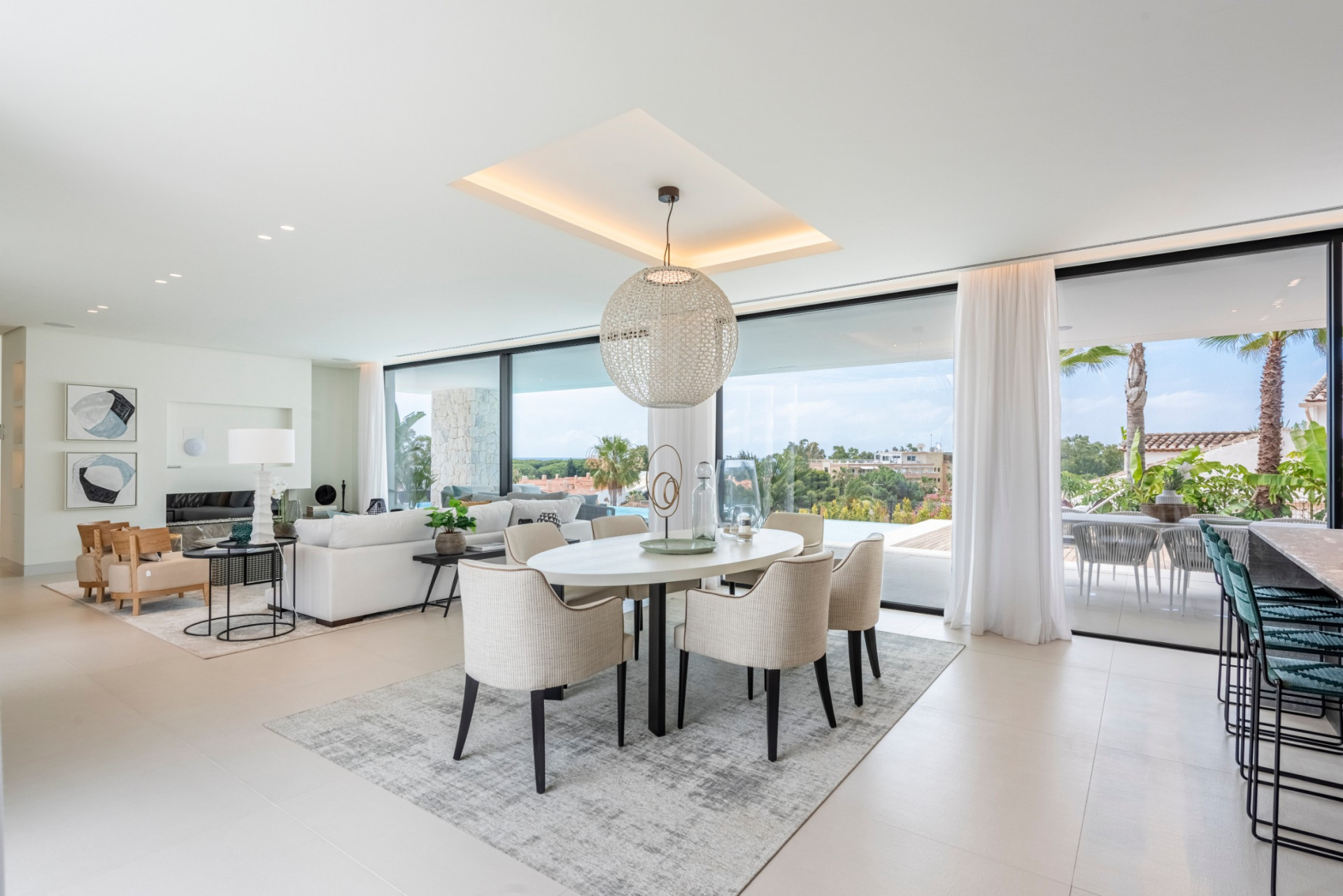 Modern five bedroom, southwest facing villa in Carib Playa, only 700 metres from the beach and close to  a variety of amenities