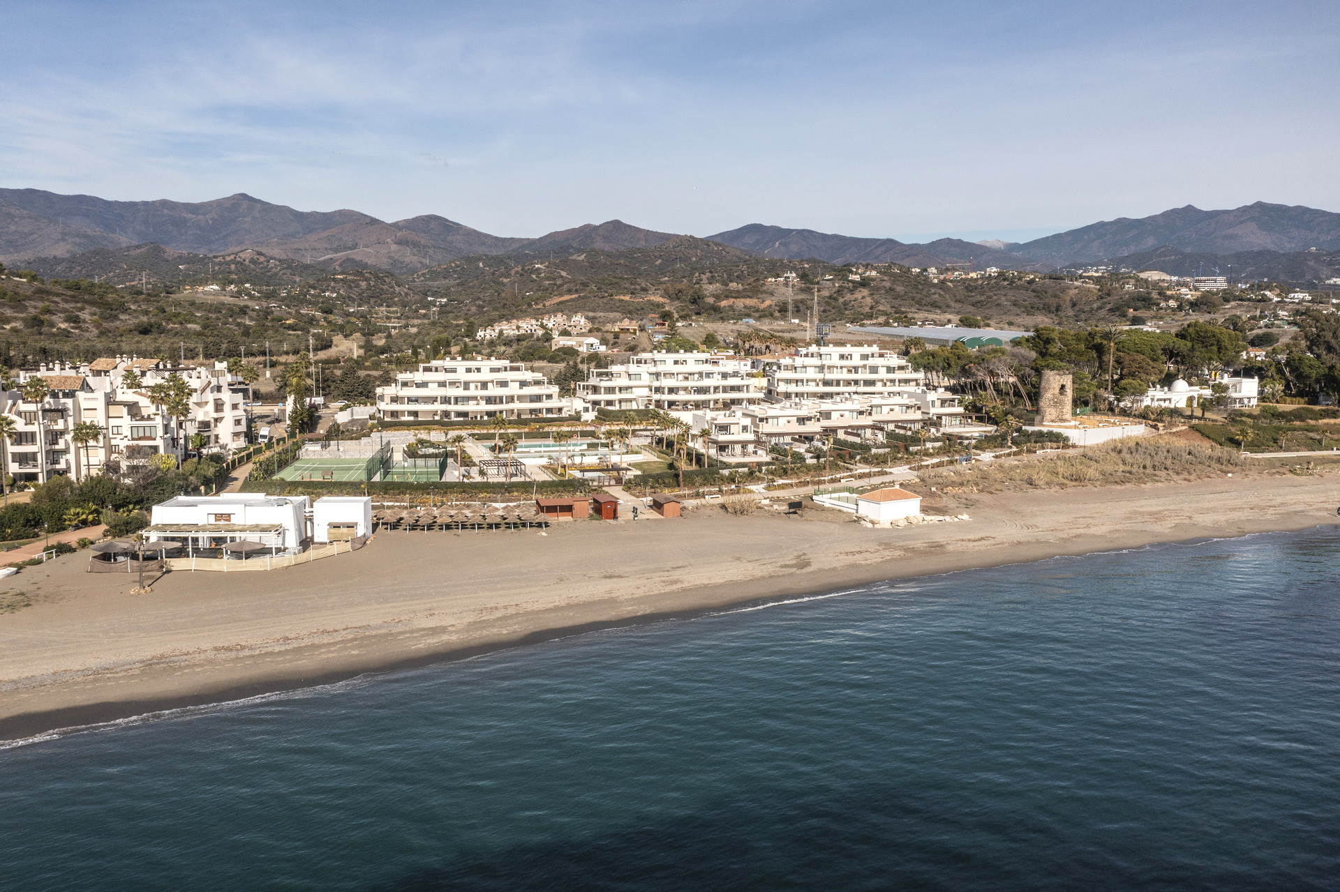 Luxurious Front Line Beach Villa in Velaya, Estepona
