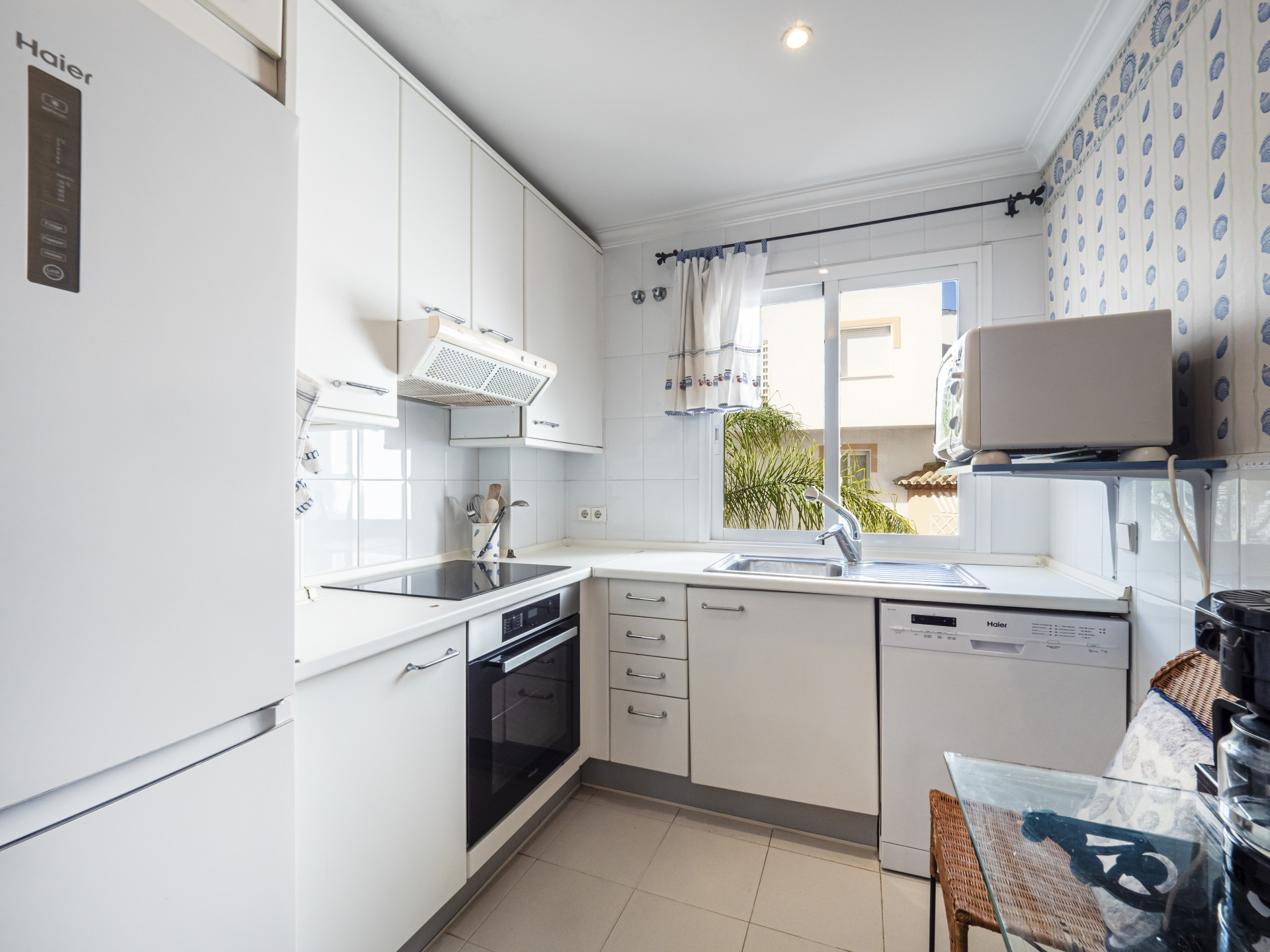 Wonderful two bedroom, southeast facing front line beach apartment in La Herradura, Puerto Banus