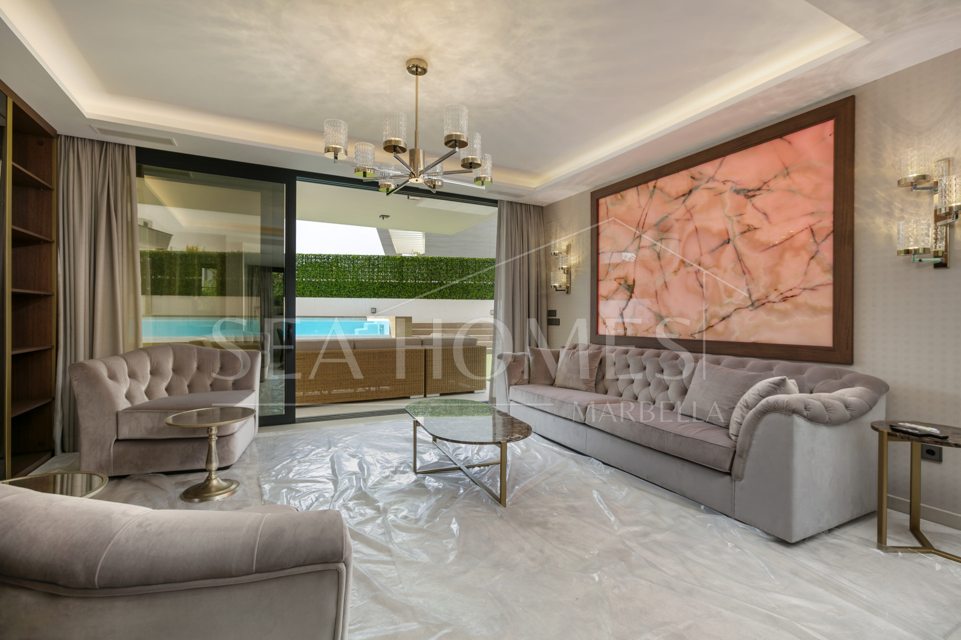 Magnificent brand new modern six bedroom villa in Puerto Banus, just 300m to the beach and all amenties