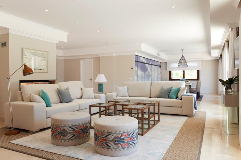 Situated within an exclusive Luxury complex consisting of more than 25.000 m2 of landscaped gardens, breathtaking views of the Mediterranean sea, swimming pools, 2477 security surveillance, maintenance service and assured privacy…