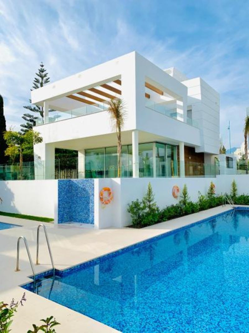 Each of these seductive modernistic homes has been individually styled and is exquisitely finished and flawless.