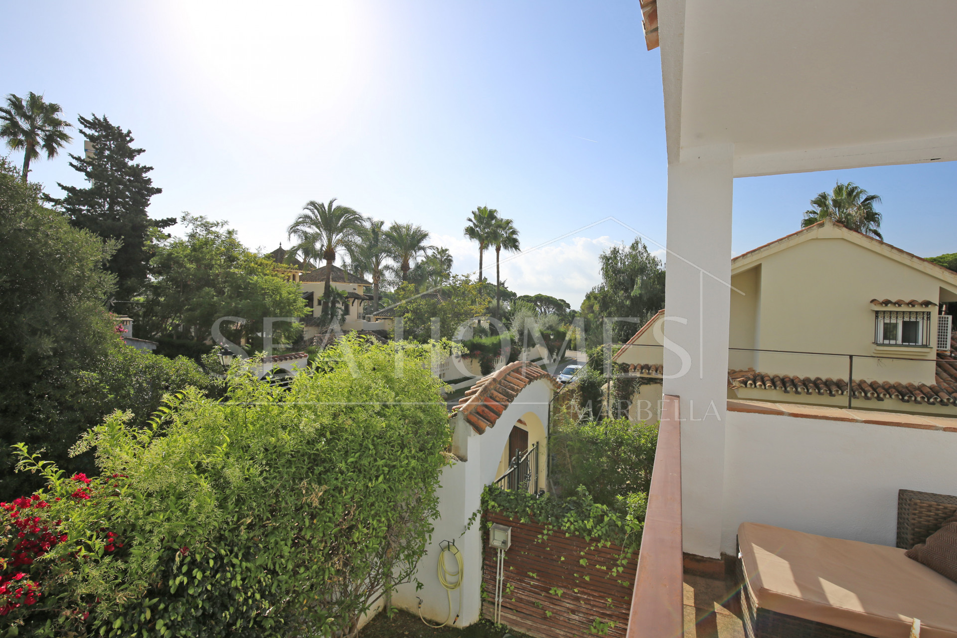 Spectacular eight bedroom, beachside villa in Casablanca on the Golden Mile - Possible Project