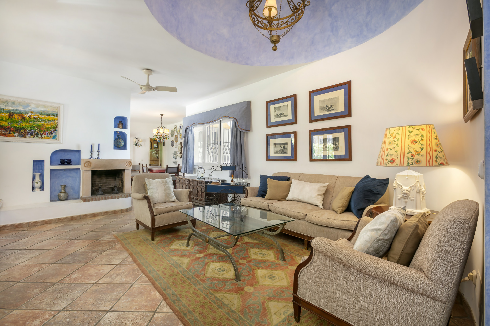 A beautiful, traditional Andalucian villa with pristine gardens, just metres from a quiet sandy beach.