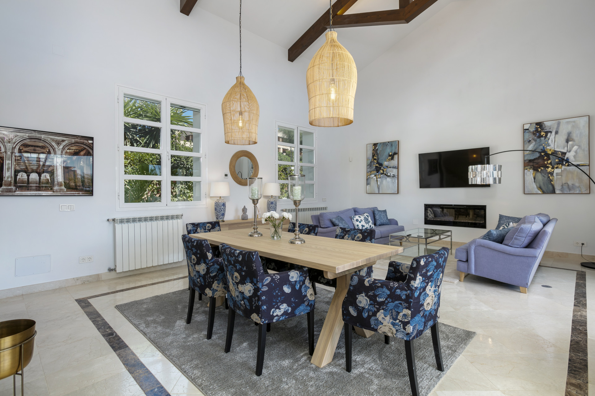 An elegant, modern, 5 bedroom villa now available following a total reform in 2022.