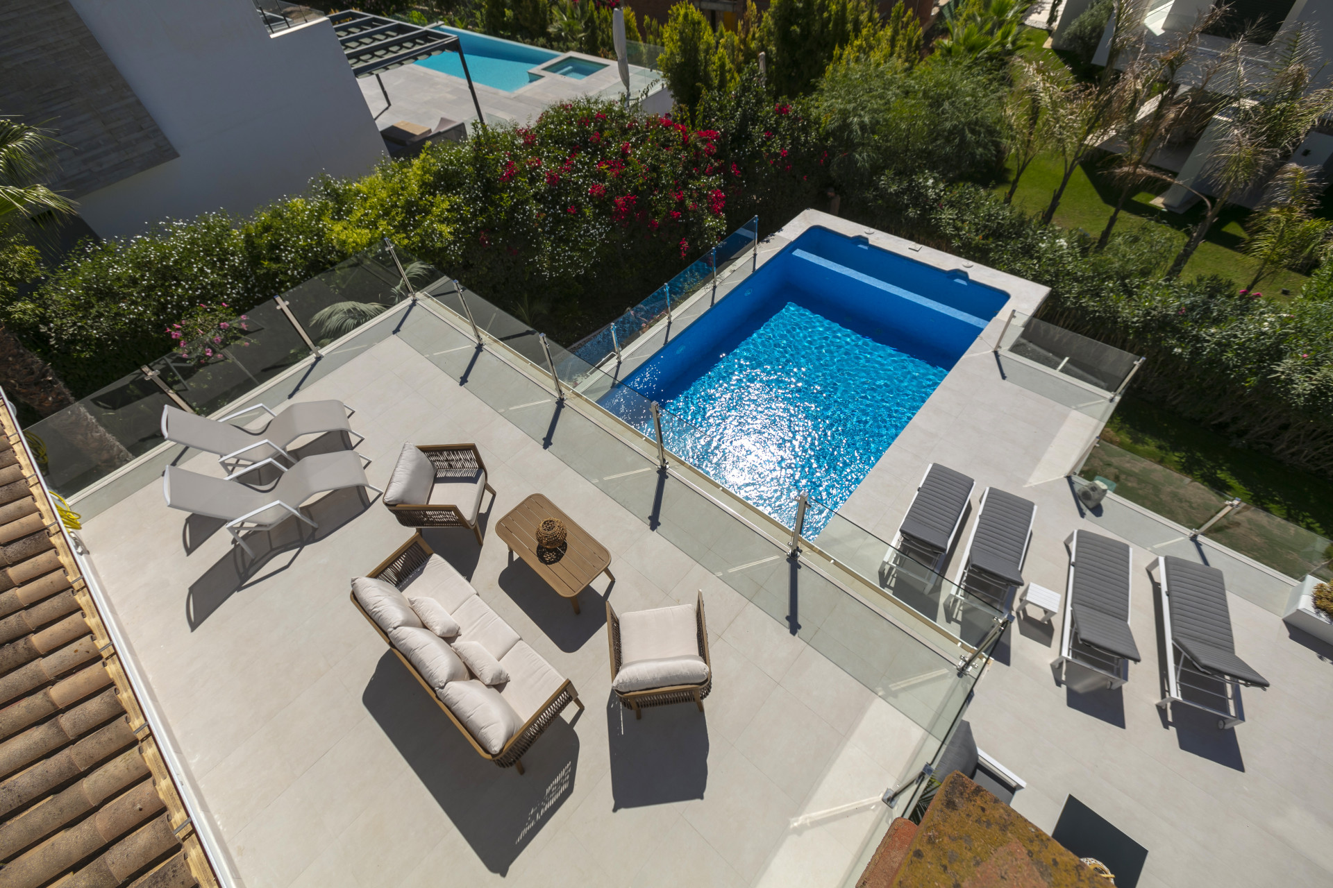 An elegant, modern, 5 bedroom villa now available following a total reform in 2022.