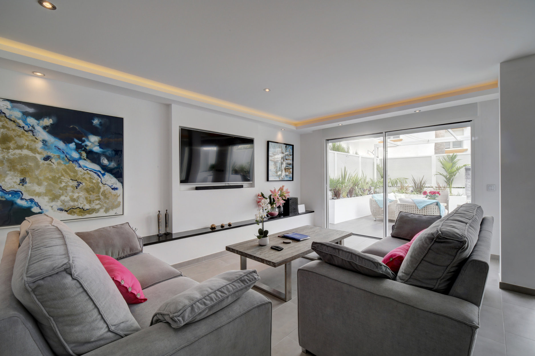 Townhouse for sale in The Golden Mile