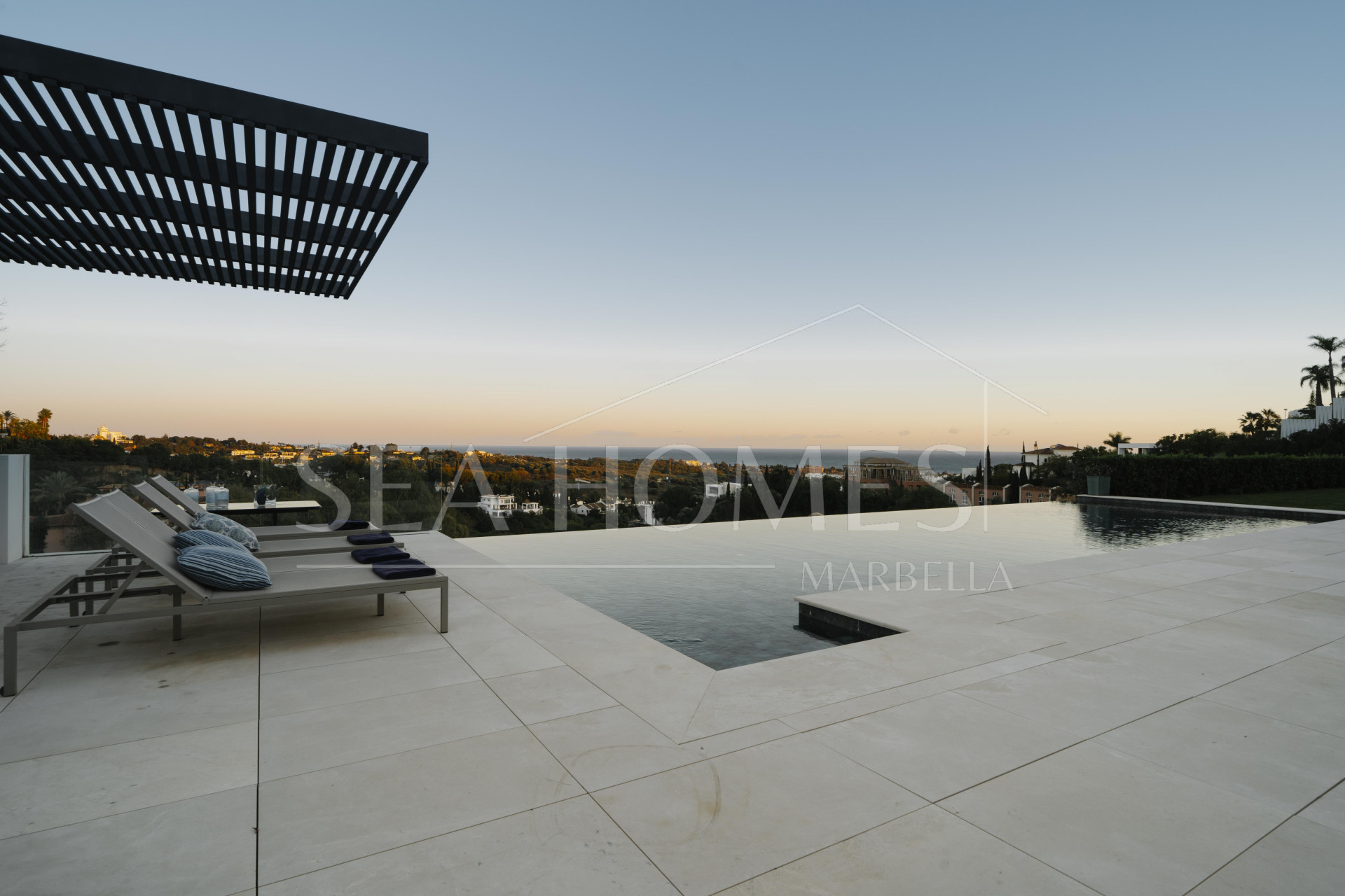 Villa Jasmine - Exclusive 6-bed elegant villa with unmatched sea views in Los Flamingos