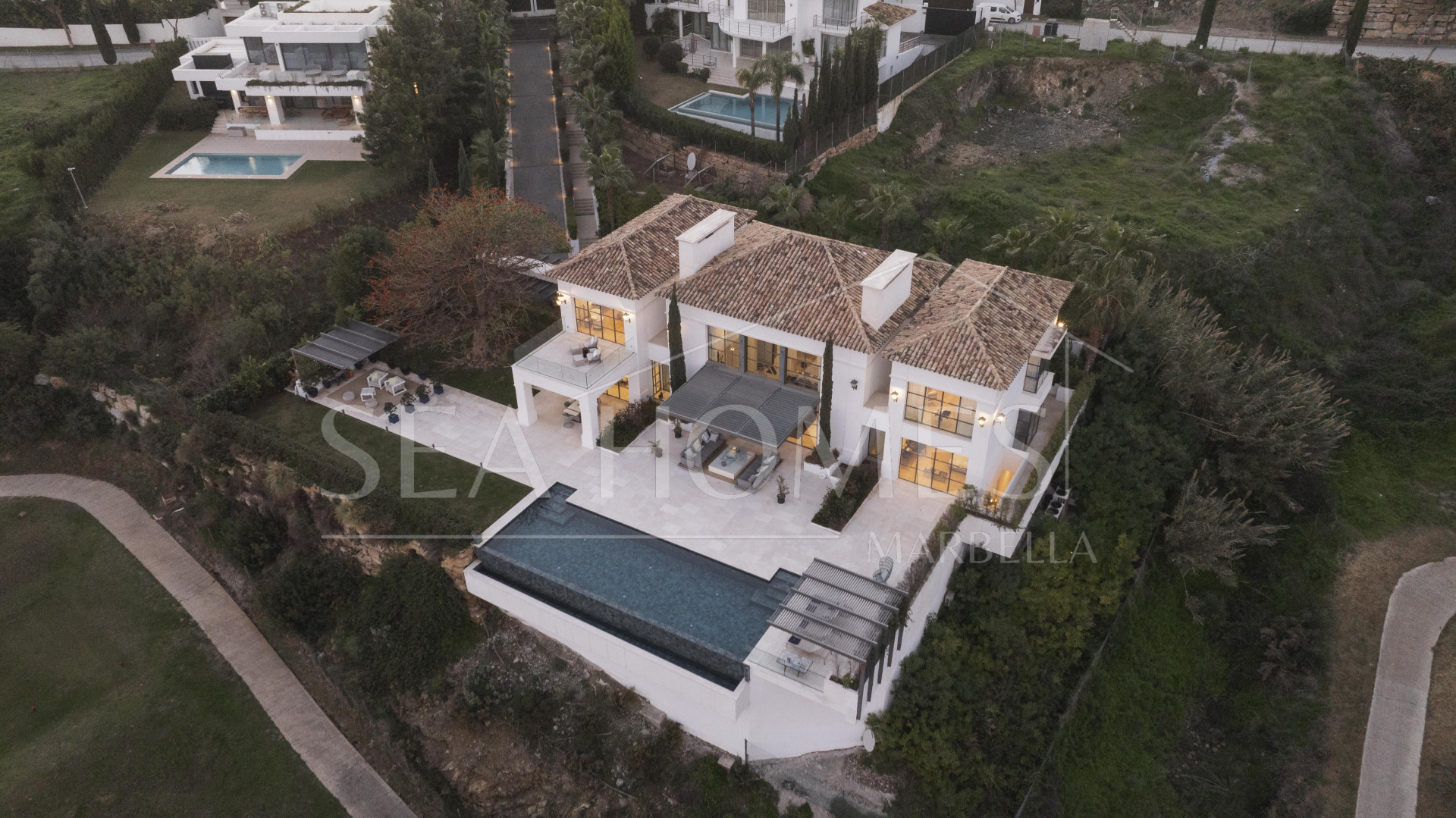 Villa Jasmine - Exclusive 6-bed elegant villa with unmatched sea views in Los Flamingos