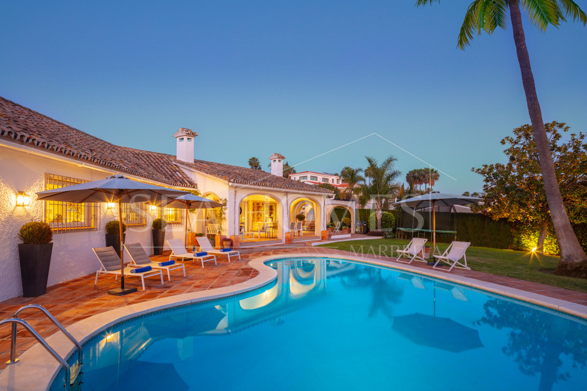 Charming Andalusian Villa all on one level in Marbella East