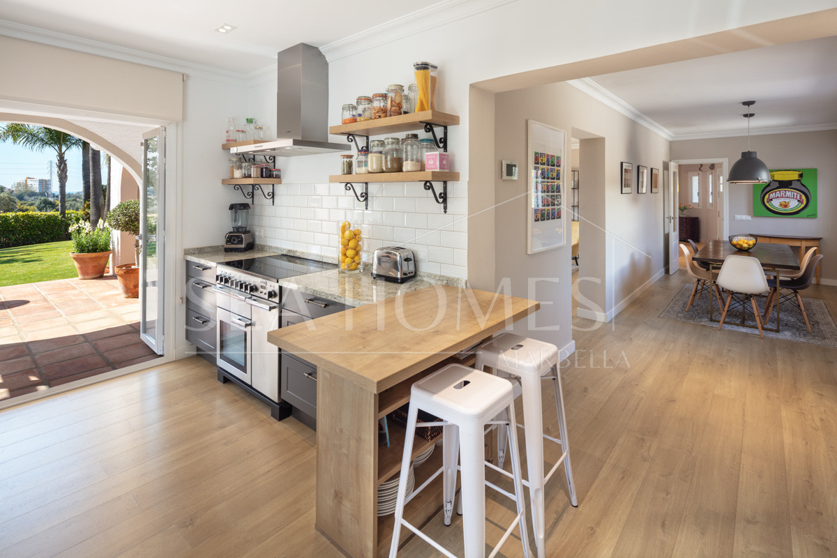 Charming Andalusian Villa all on one level in Marbella East