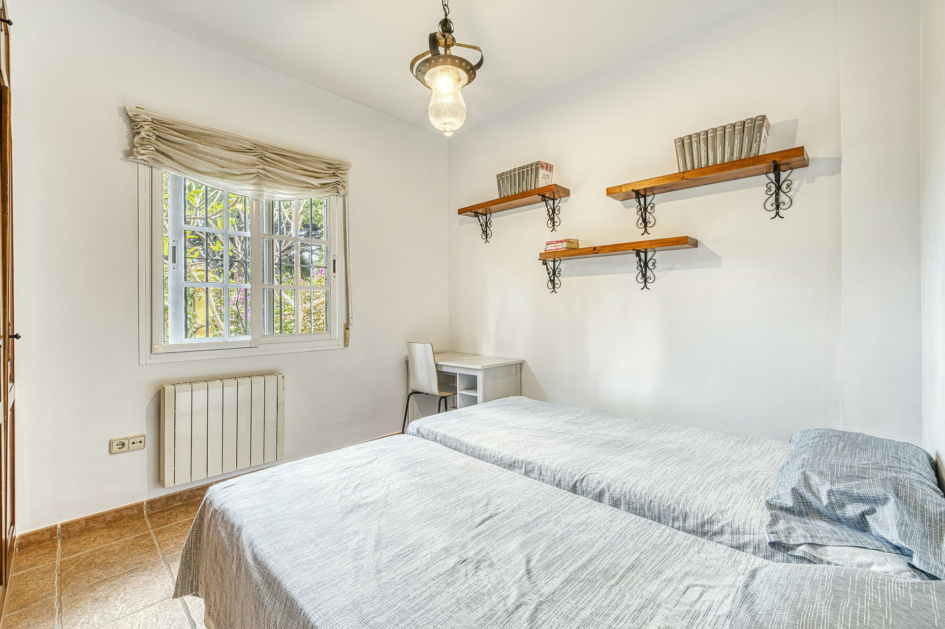 Image 33: villa - chalet For sale, Marbella, €1,200,000 [437-00178P]