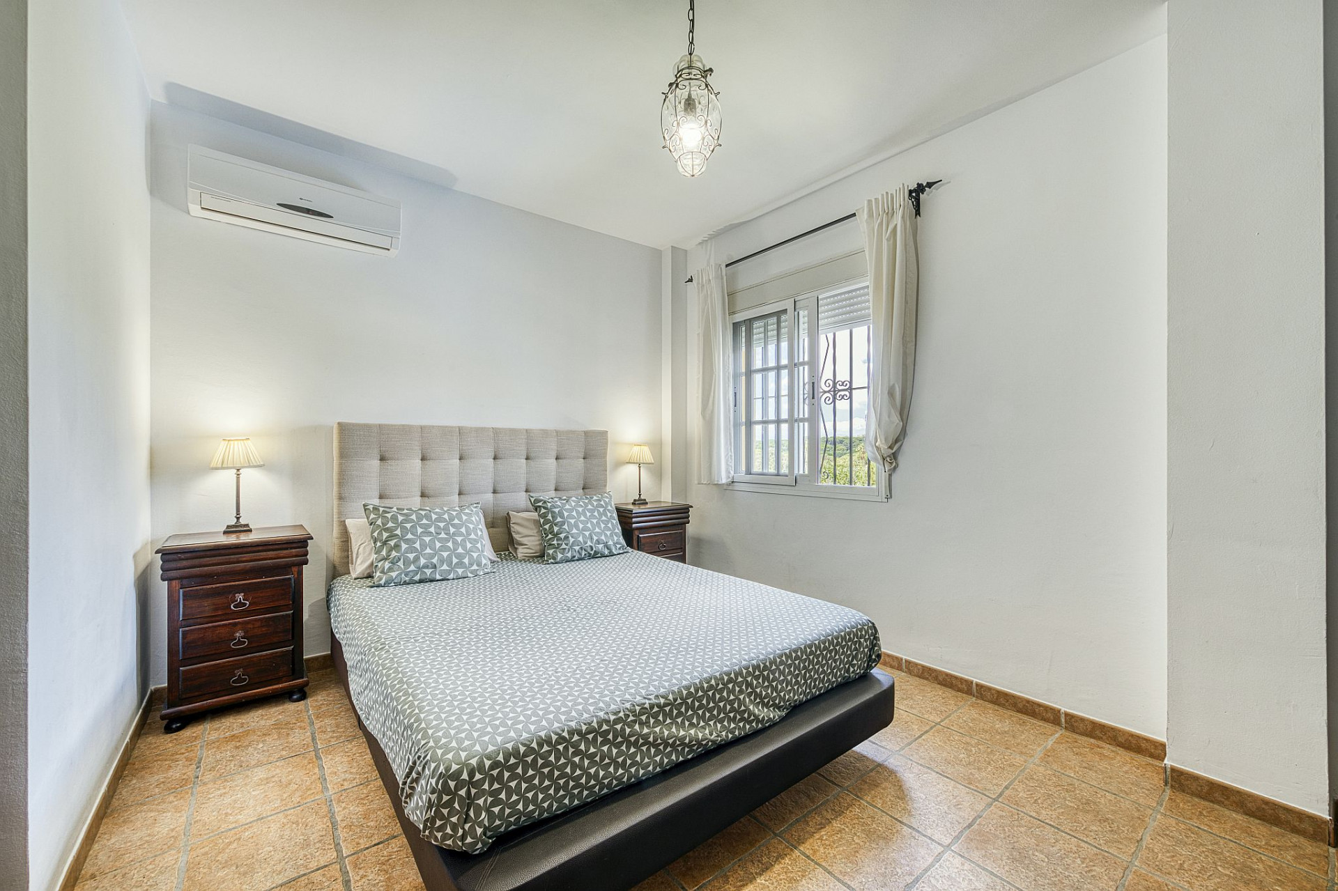 Image 33: villa - chalet For sale, Marbella, €1,200,000 [437-00178P]