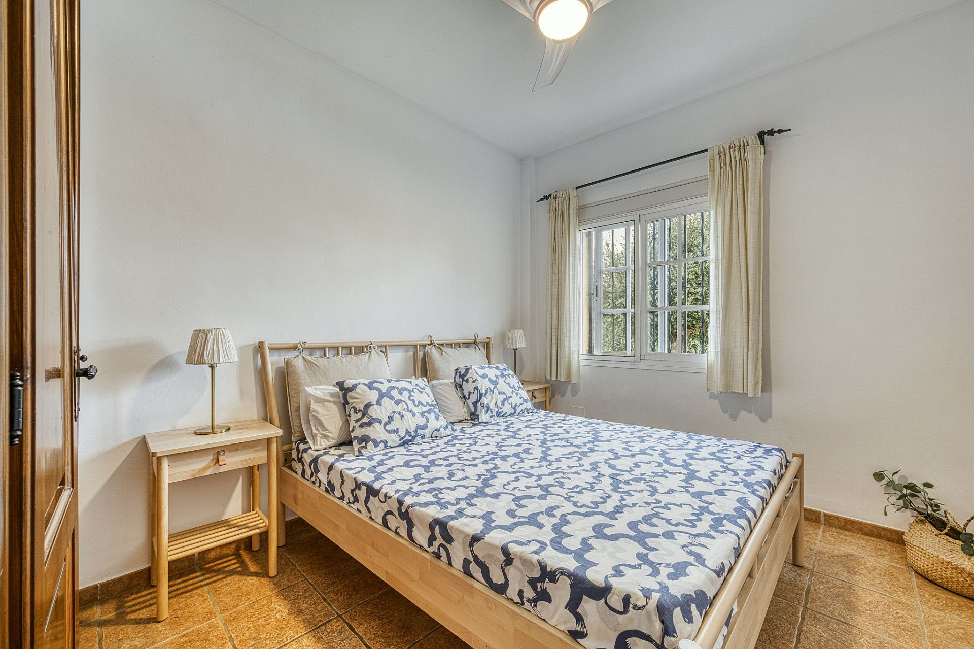 Image 33: villa - chalet For sale, Marbella, €1,200,000 [437-00178P]