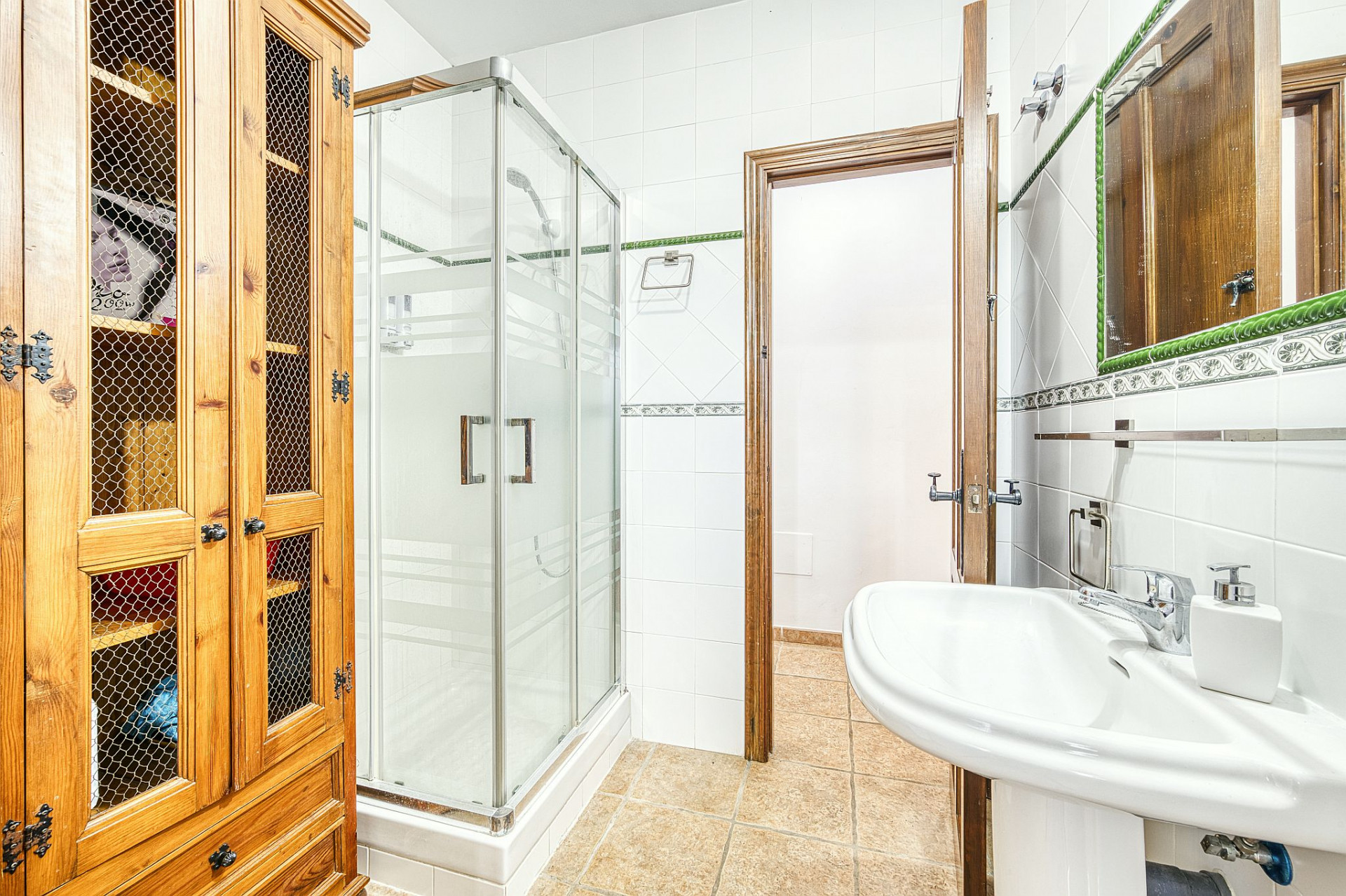 Image 33: villa - chalet For sale, Marbella, €1,200,000 [437-00178P]