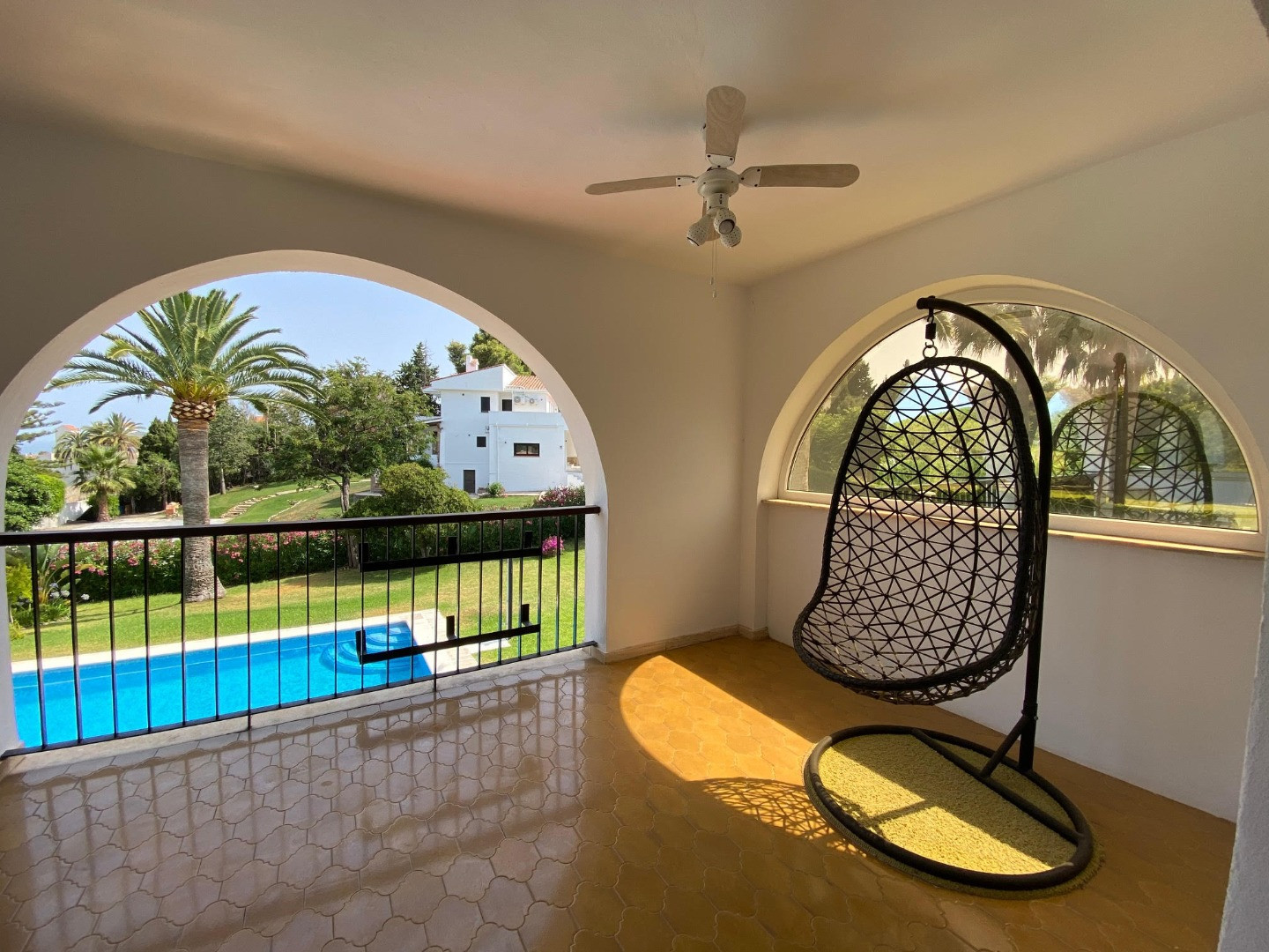 Image 30: villa - chalet For sale, Estepona, €1,395,000 [437-00717P]