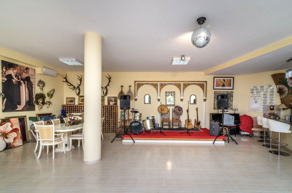 Image 49: detached villa For sale, Marbella, €2,900,000 [437-01481P]