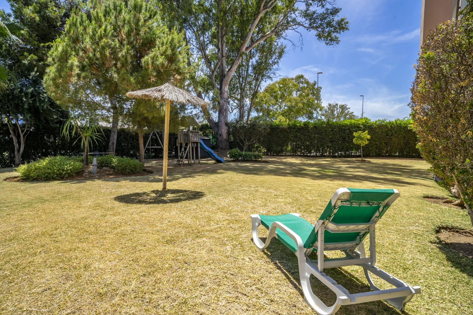 Image 56: apartamento For sale, Nueva Andalucía, €550,000 [437-01452P]