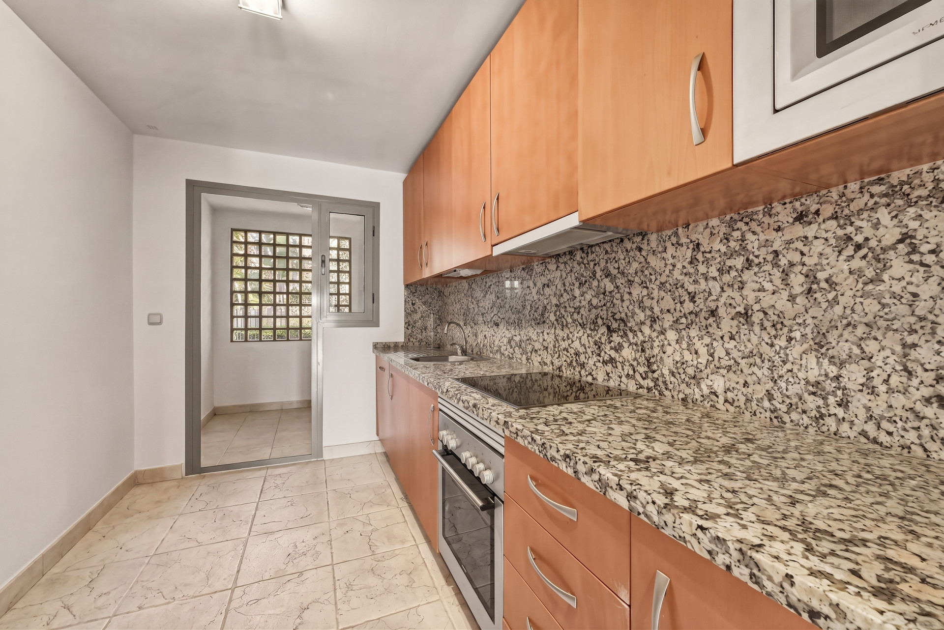 Ground Floor Apartment te Estepona afbeelding 4