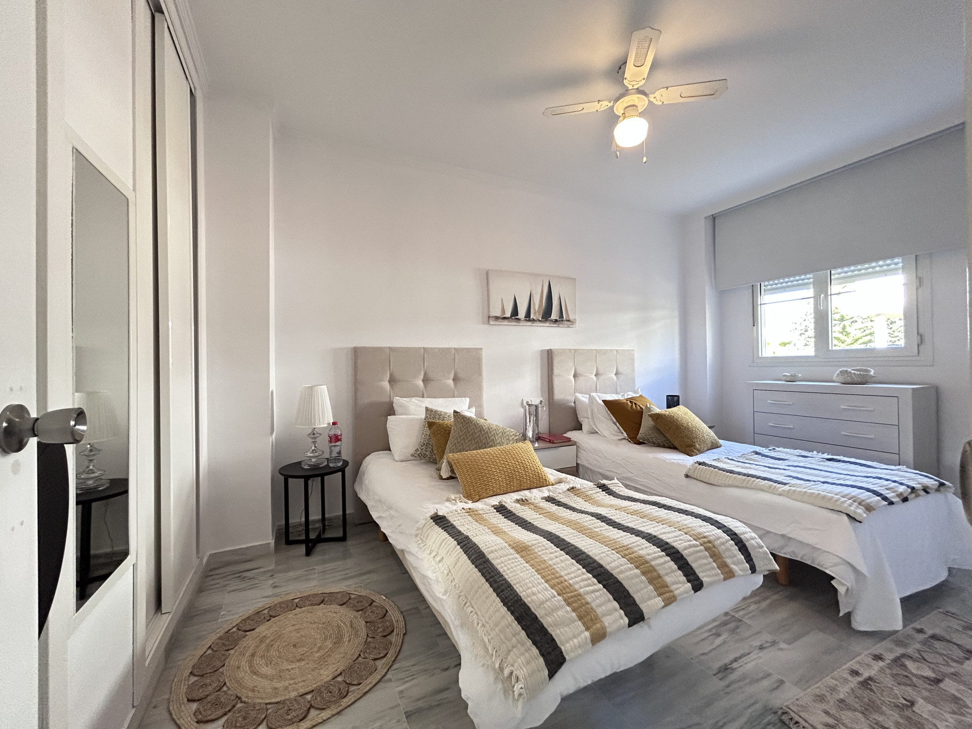 Image 33: apartment For sale, Marbella, €550,000 [437-01328P]