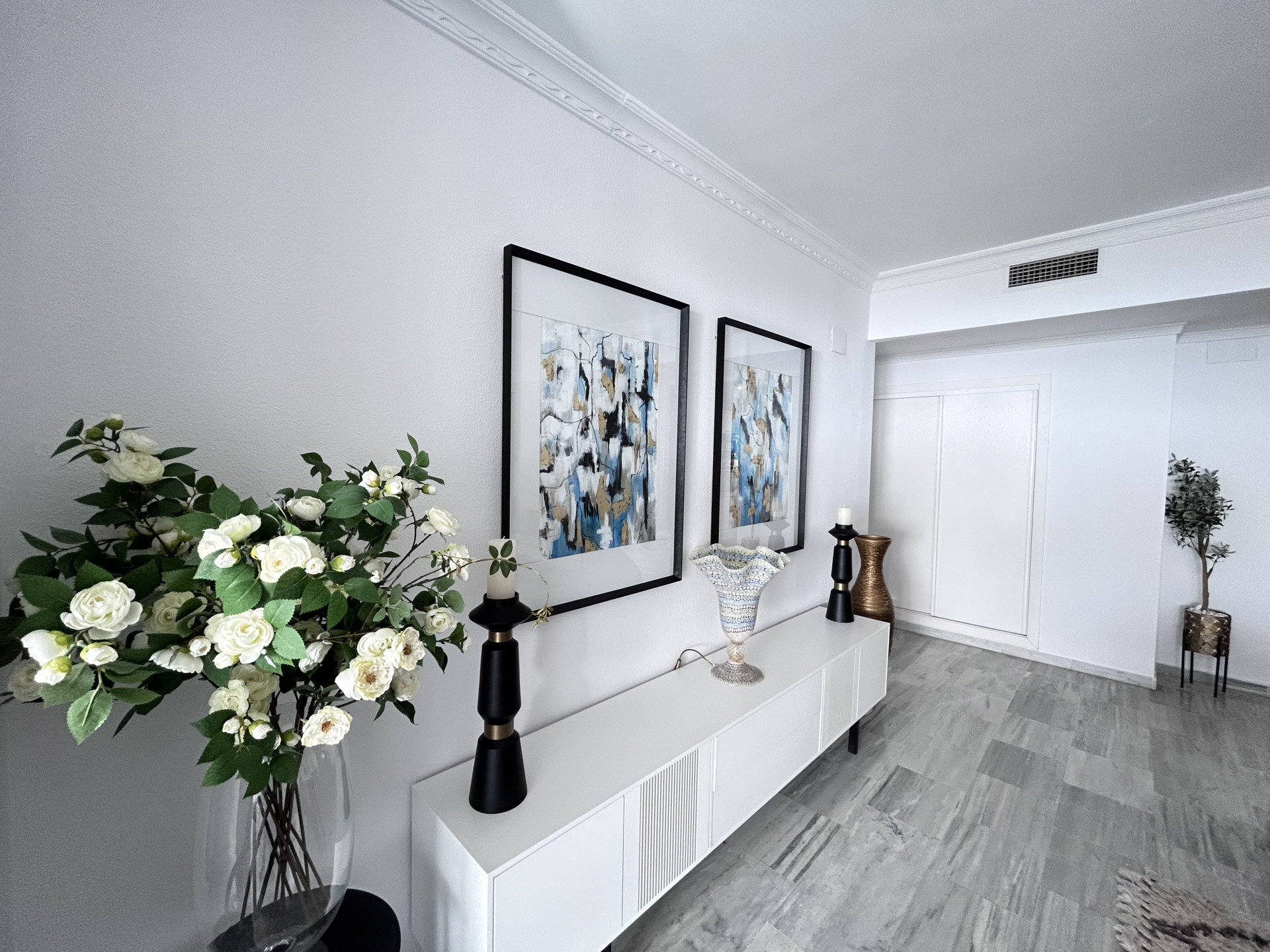 Image 33: apartment For sale, Marbella, €550,000 [437-01328P]