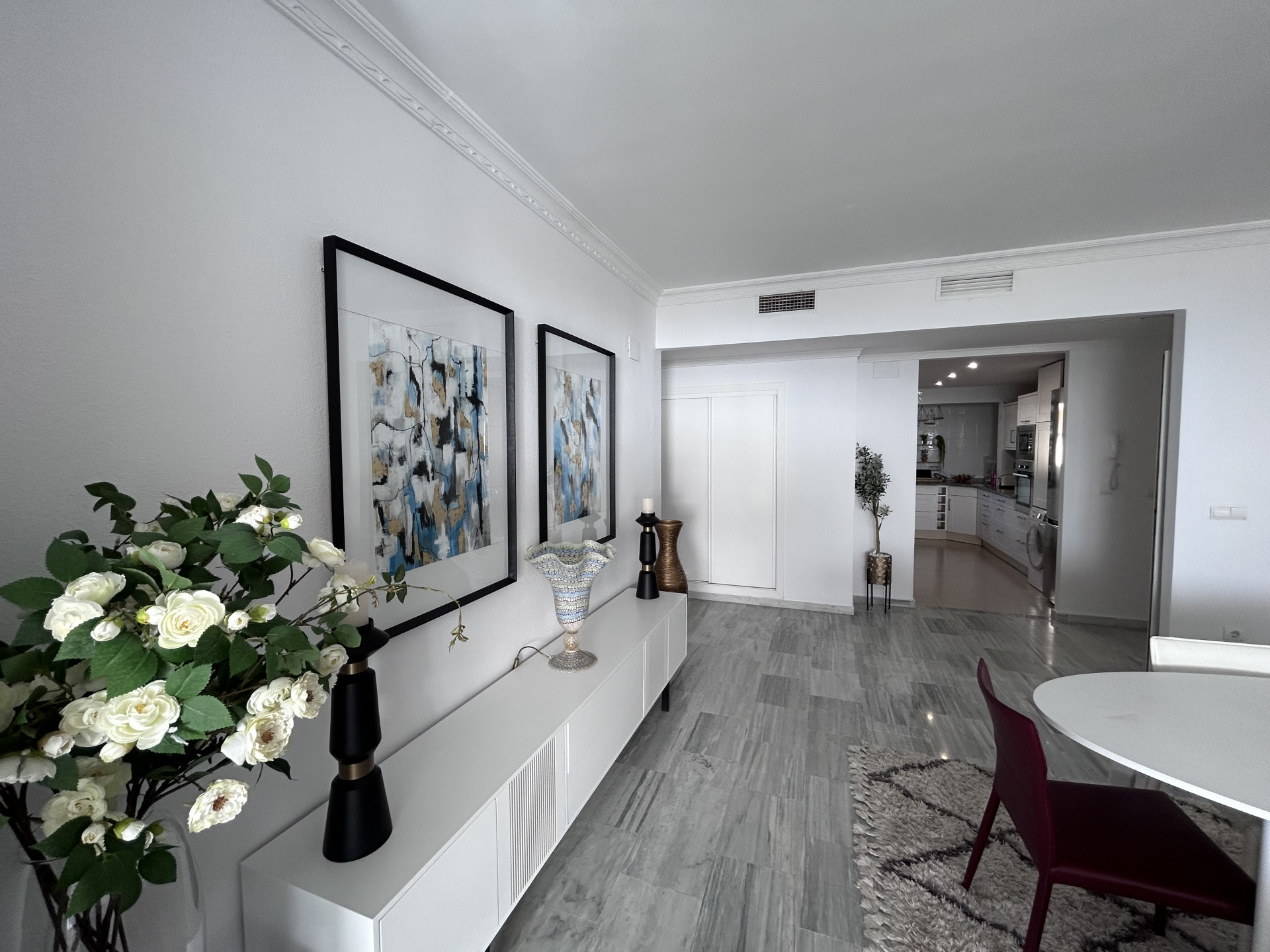 Image 33: apartment For sale, Marbella, €550,000 [437-01328P]