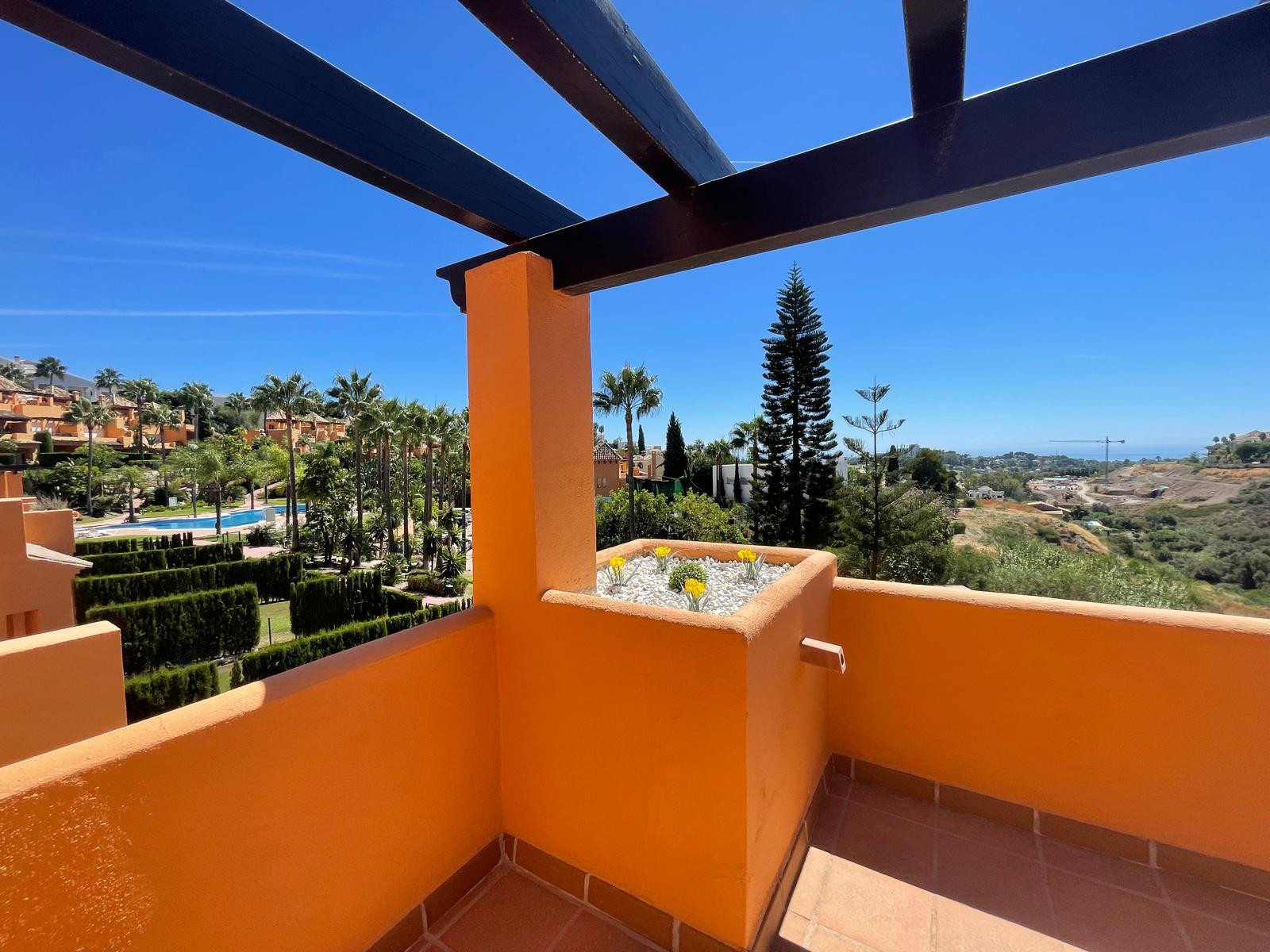 Luminous Tranquility: Spacious 3-Bedroom Townhouse in Paraíso Bellevue, Benahavis