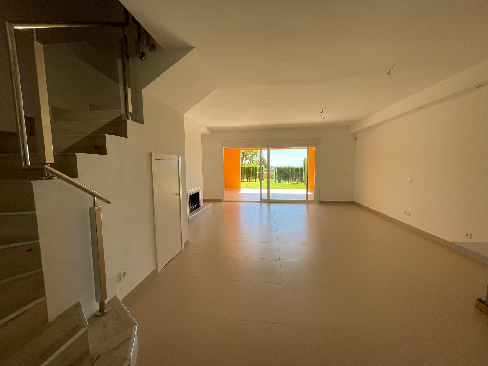 Luminous Tranquility: Spacious 3-Bedroom Townhouse in Paraíso Bellevue, Benahavis