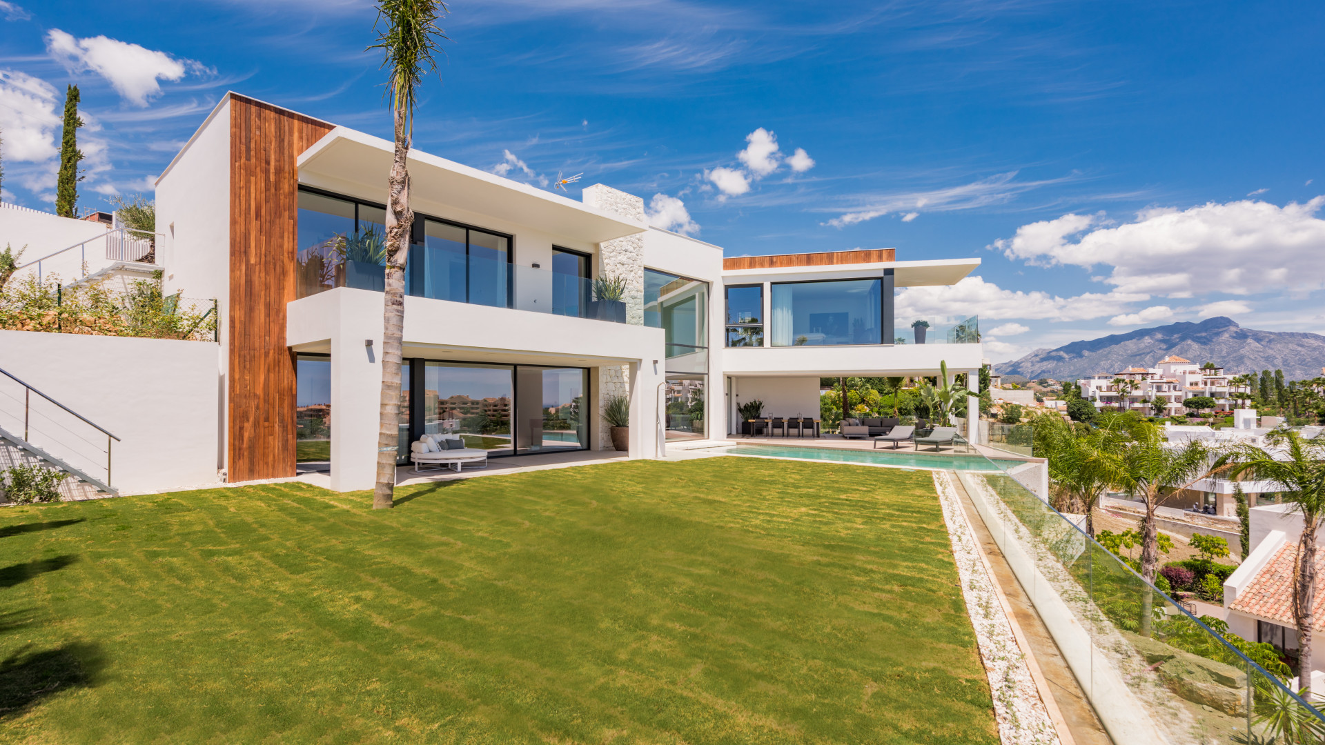 A SPECTACULAR 6 BEDROOM CONTEMPORARY VILLA WITH AMAZING VIEWS OF THE GOLF AND...