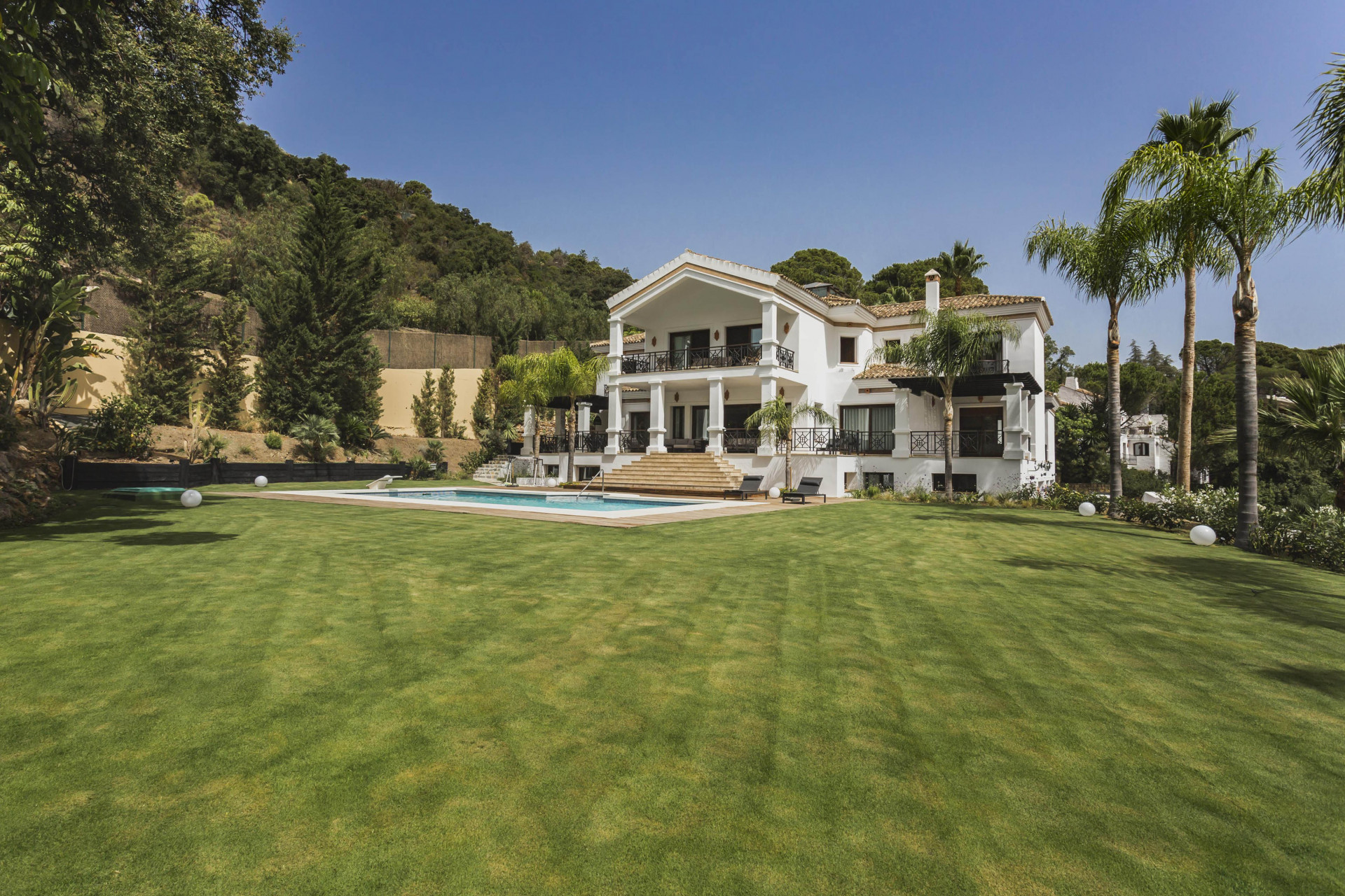 Villa en venta en Benahavis, Costa del Sol