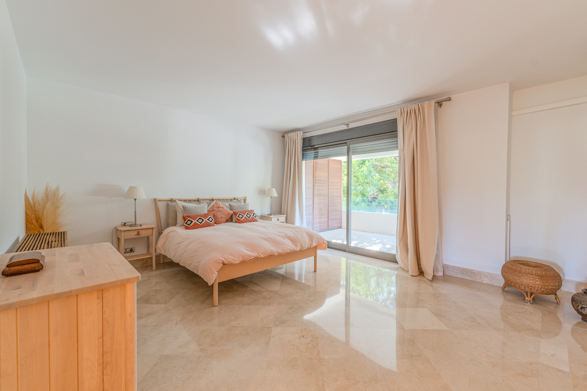 Impresionante apartamento en la prestigiosa urbanización Los Monteros Park
