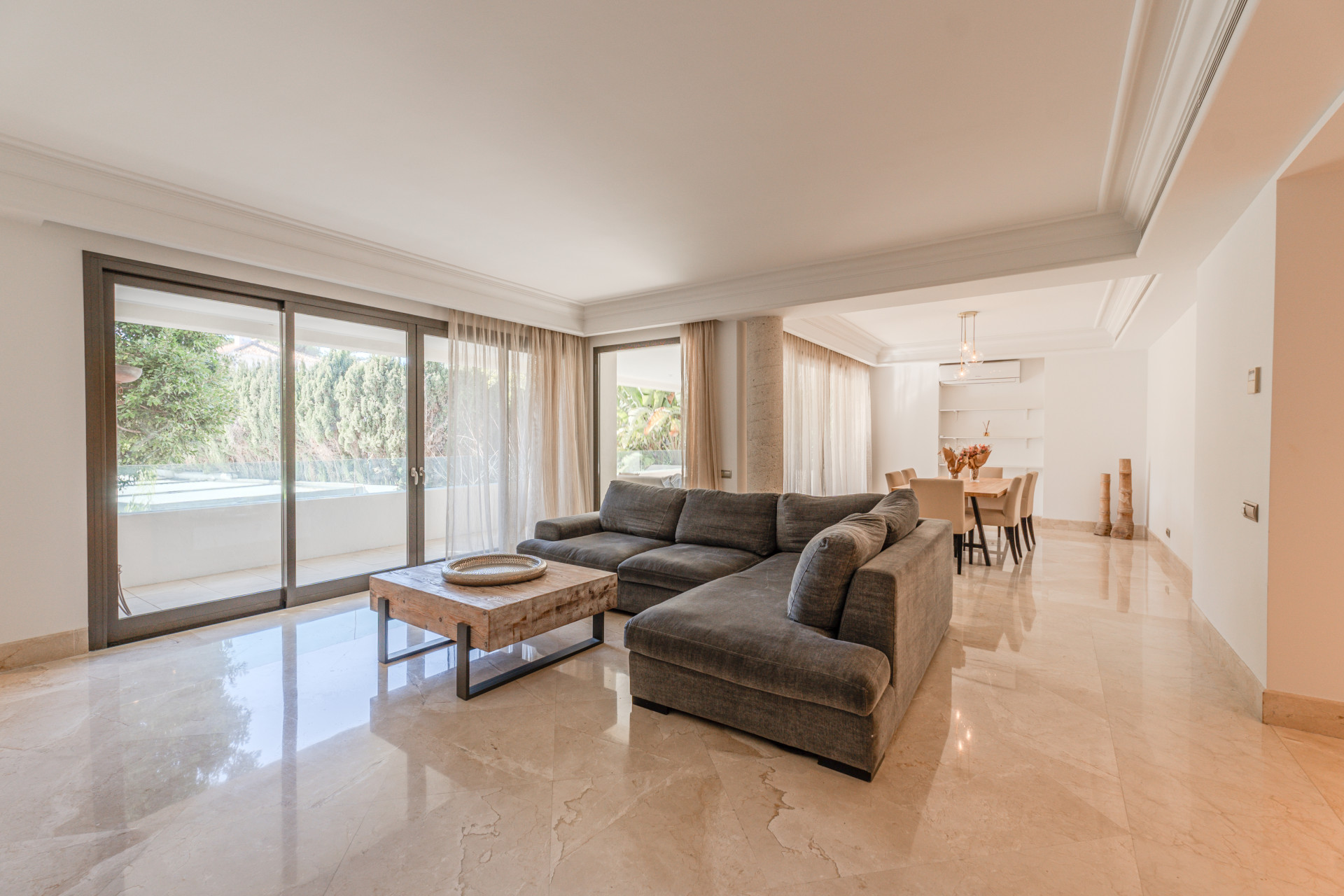 Impresionante apartamento en la prestigiosa urbanización Los Monteros Park