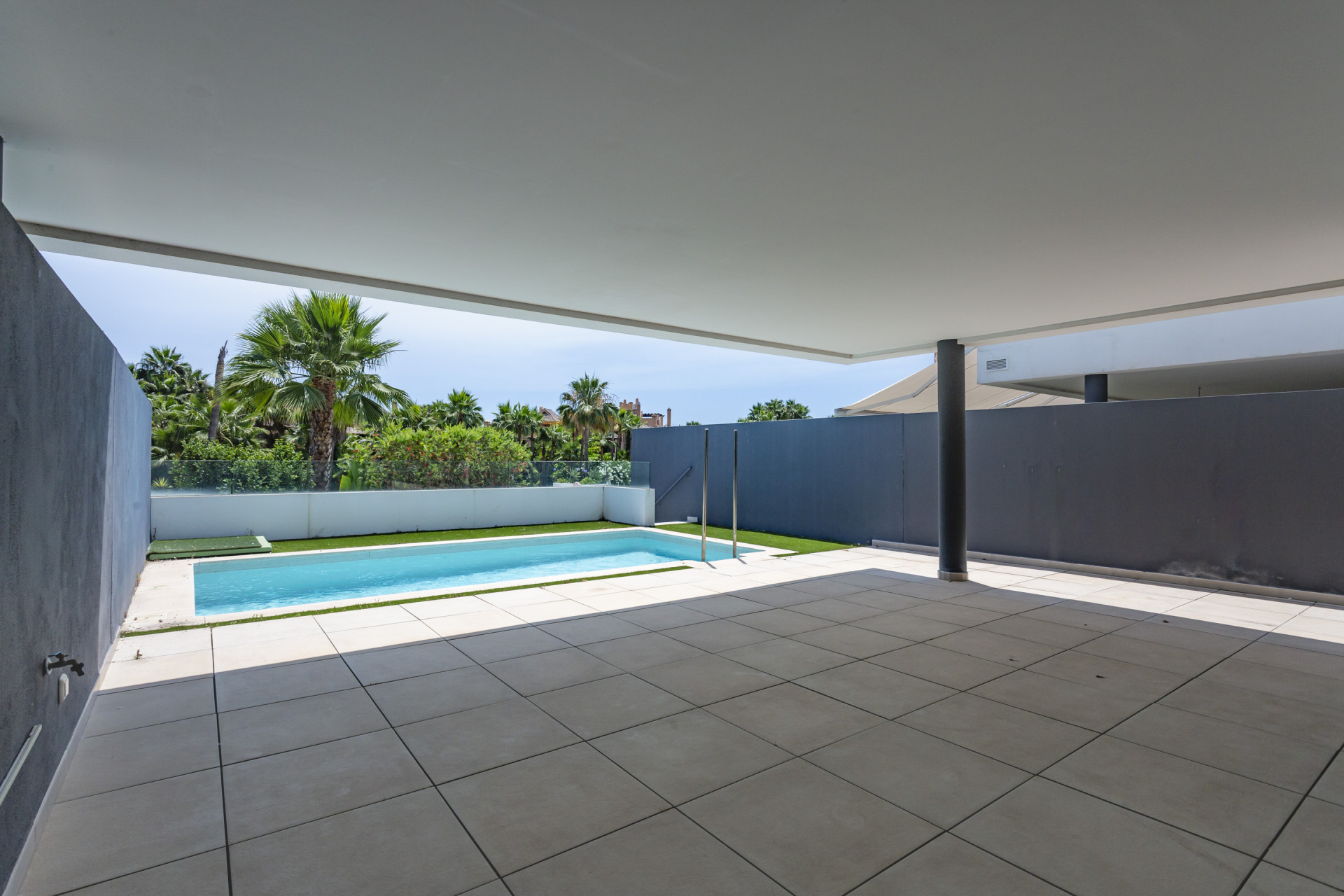 Luxury apartment in Campanario Hills (New Golden Mile)