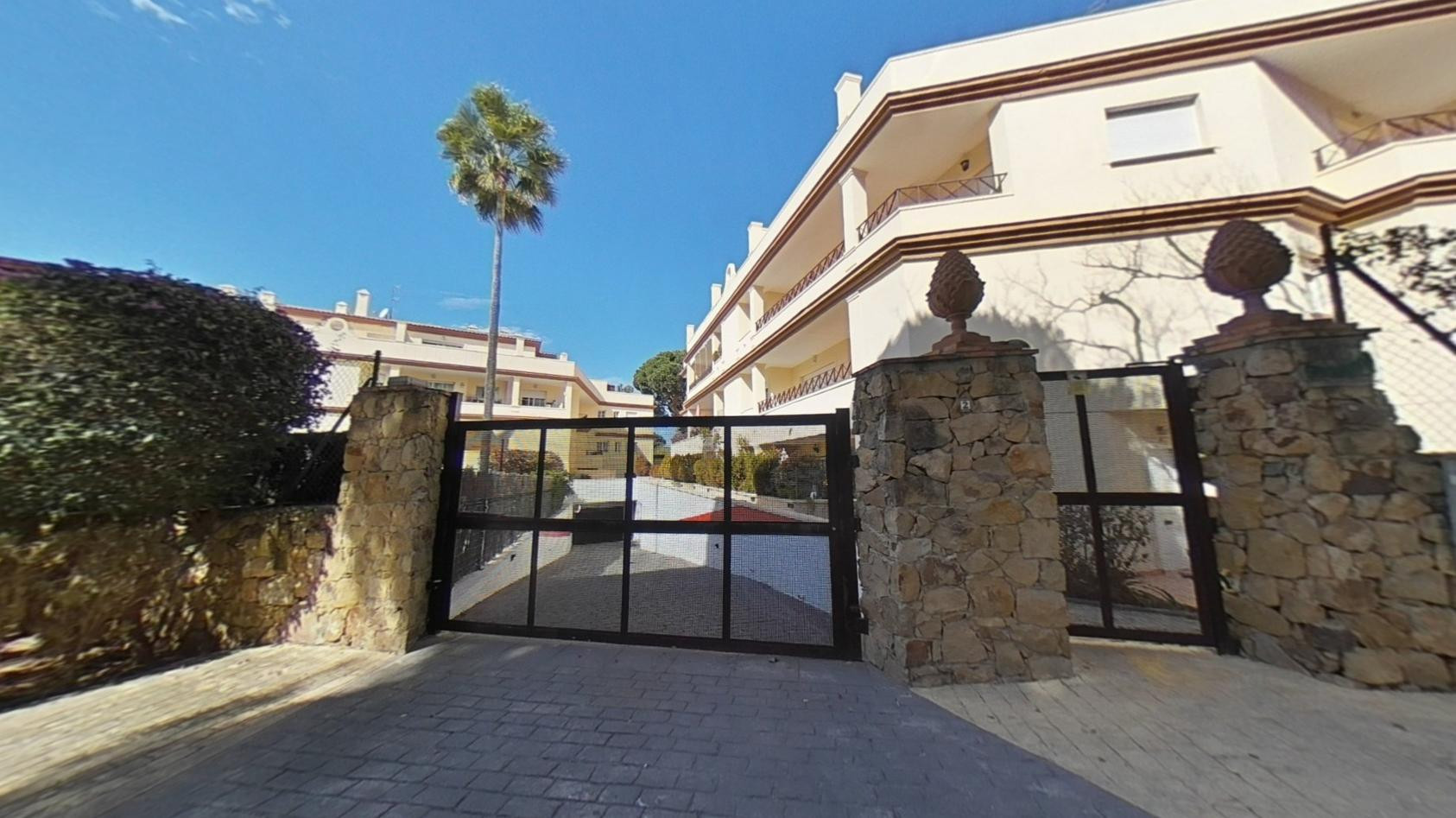 Apartment for sale in Marbella East, Costa del Sol