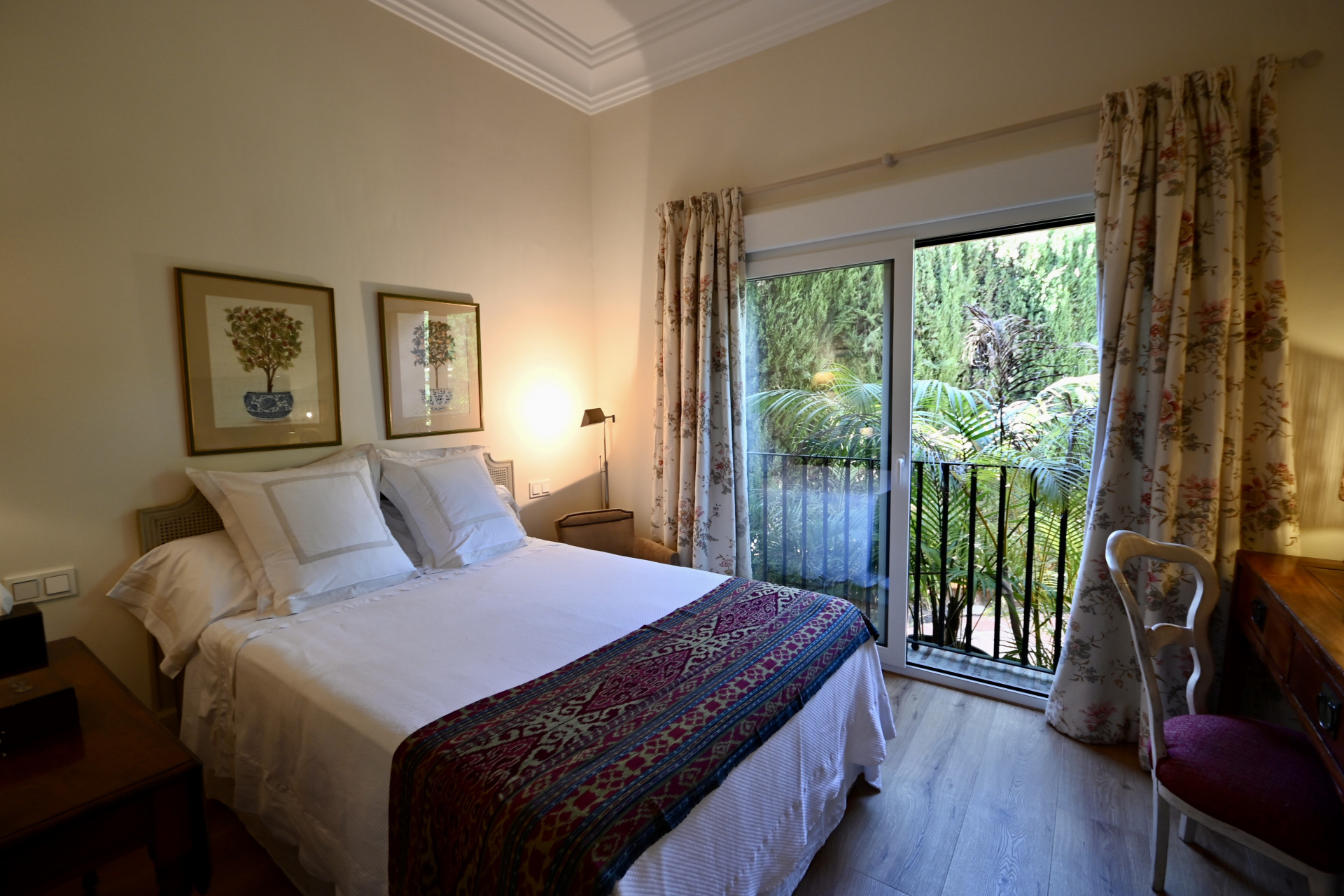 Alquiler villa para meses de verano en la urbanización Altos de Puente Romano, Marbella