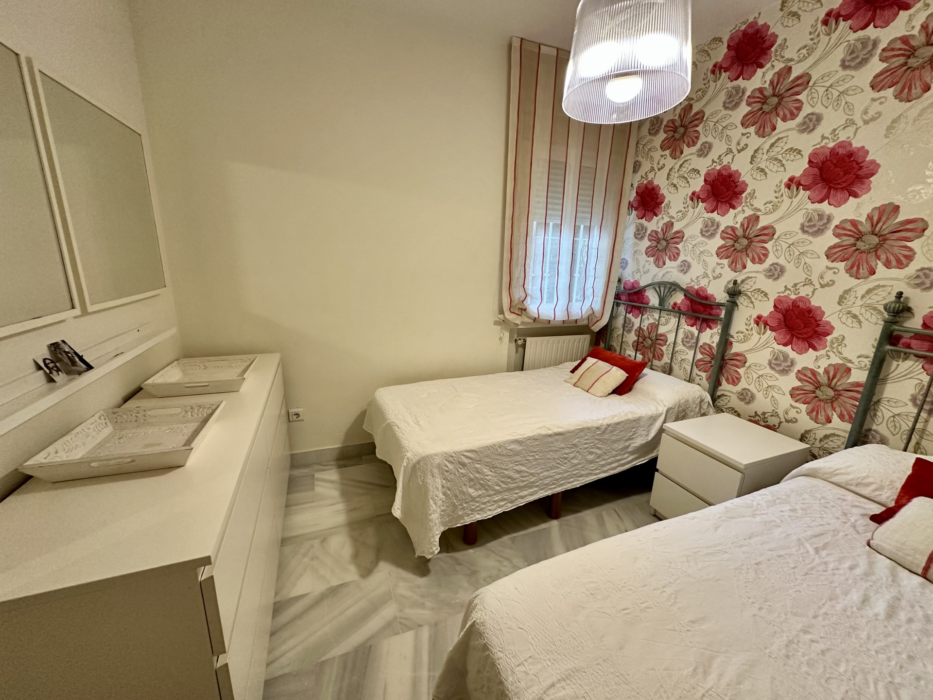 Ground Floor Apartment with Private Garden Near the Beach – Guadalmina Baja, Marbella