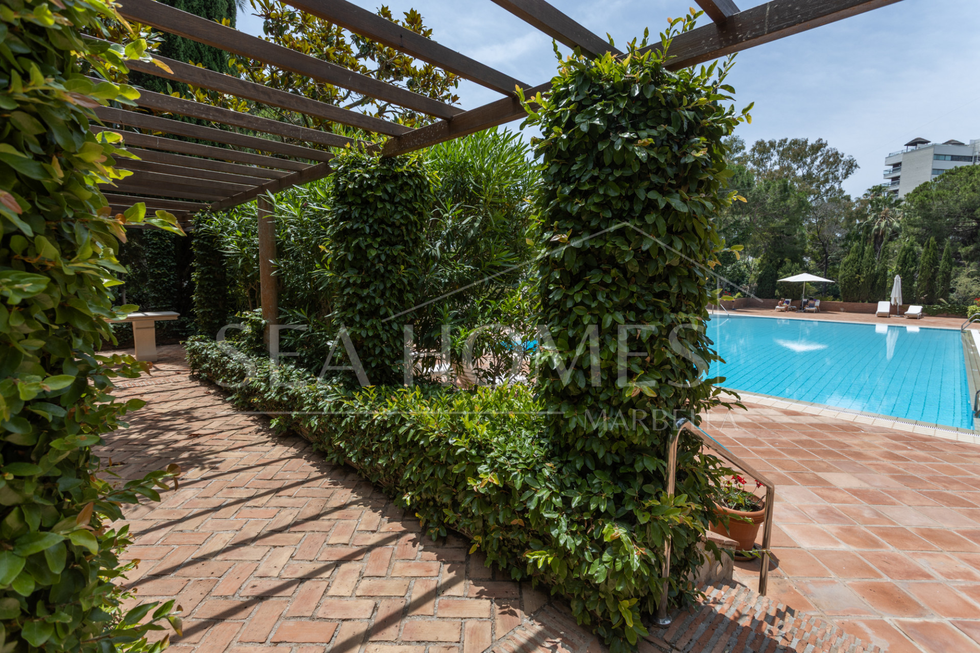 Exclusive Apartment for Sale in the Prestigious Don Gonzalo Complex, Marbella