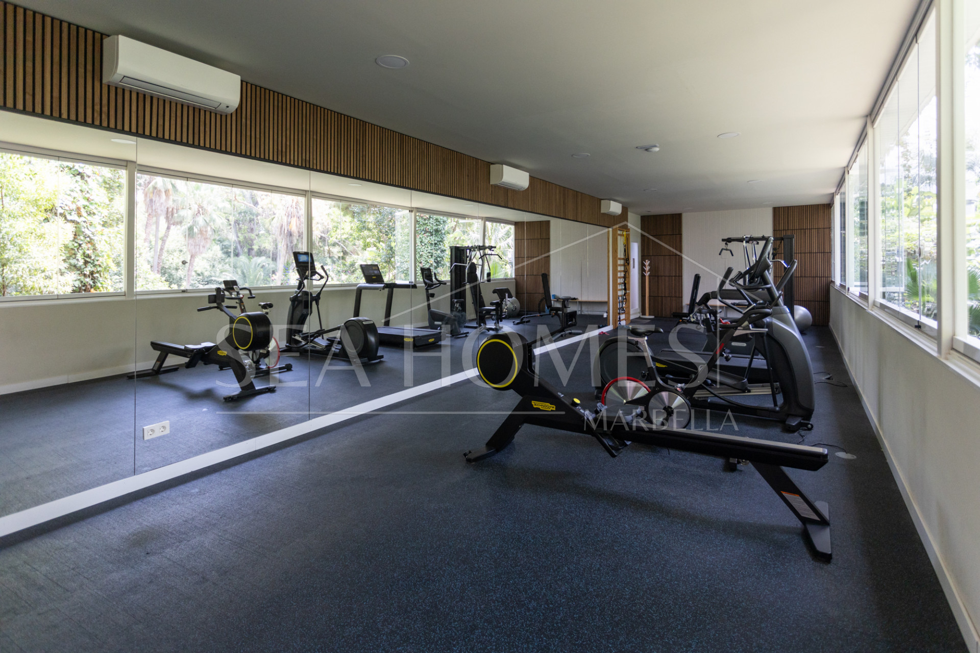 Exclusive Apartment for Sale in the Prestigious Don Gonzalo Complex, Marbella