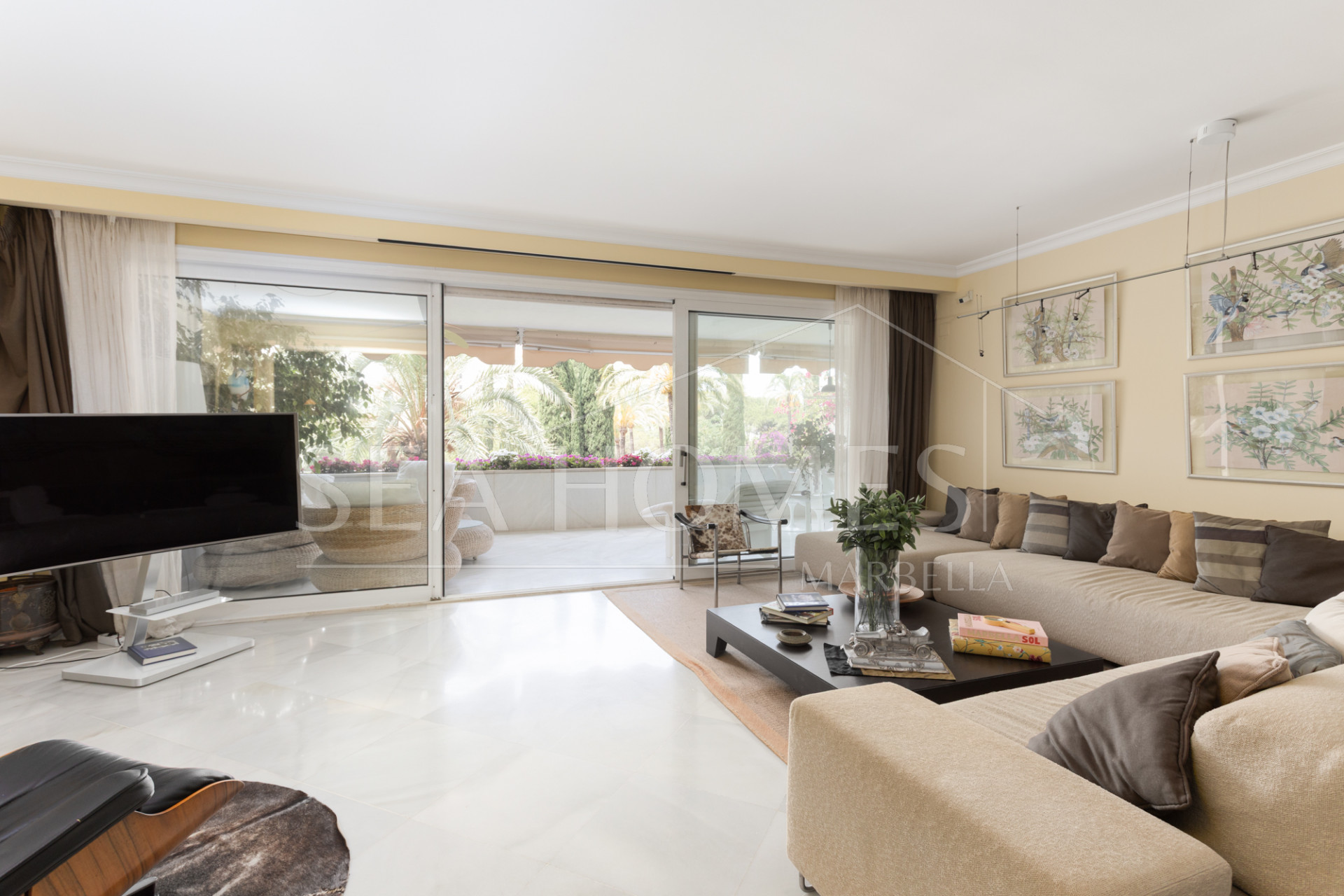 Exclusive Apartment for Sale in the Prestigious Don Gonzalo Complex, Marbella