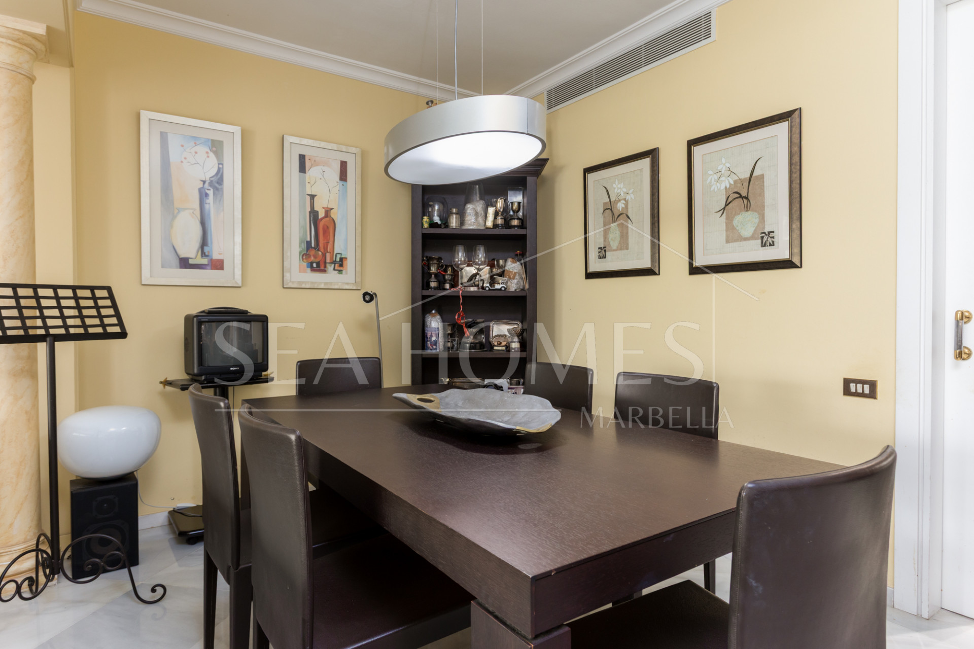 Exclusive Apartment for Sale in the Prestigious Don Gonzalo Complex, Marbella