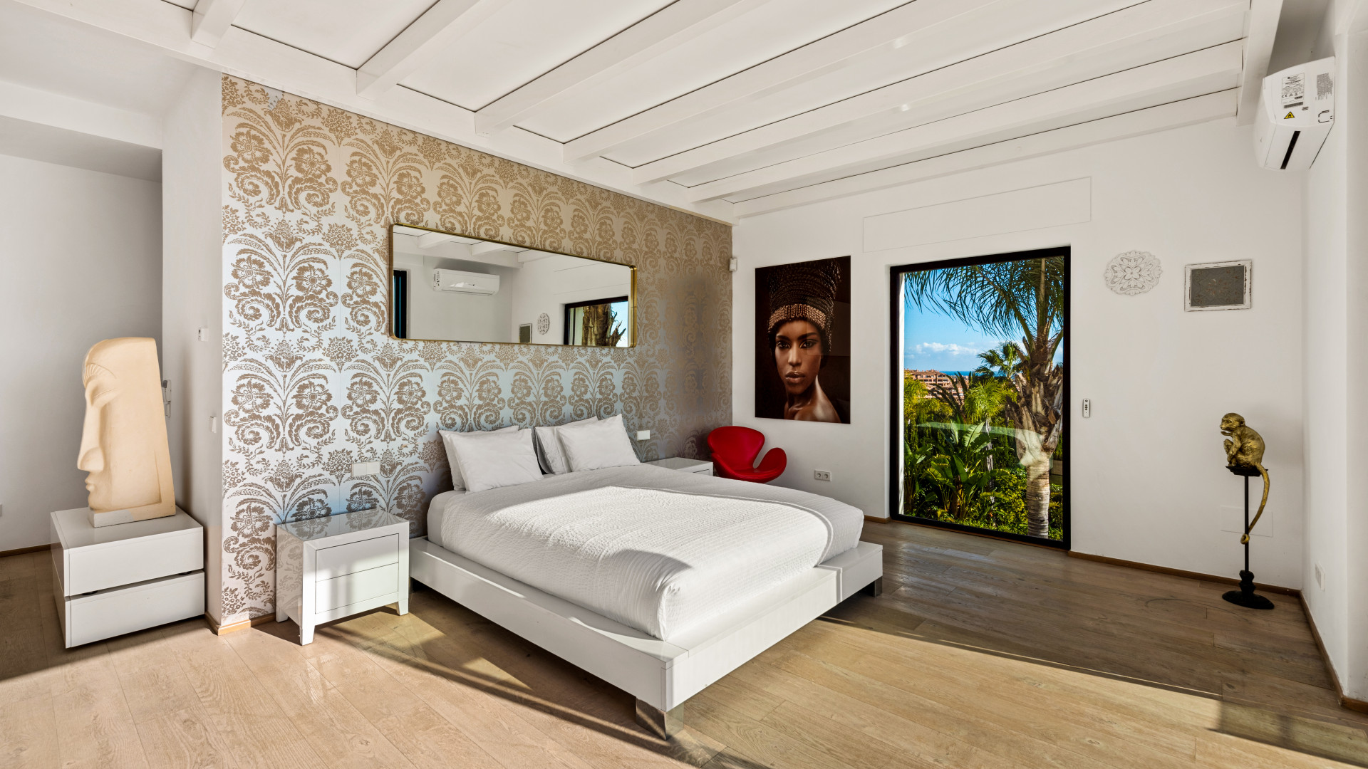 Villa moderna de lujo con impresionantes vistas panorámicas en La Alquería, Benahavís.